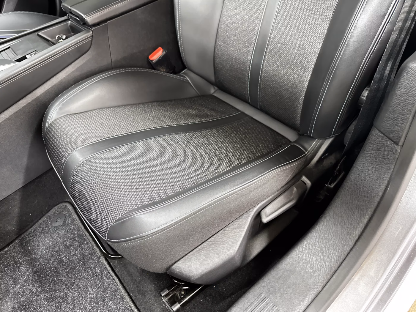 Peugeot 308 фото 17