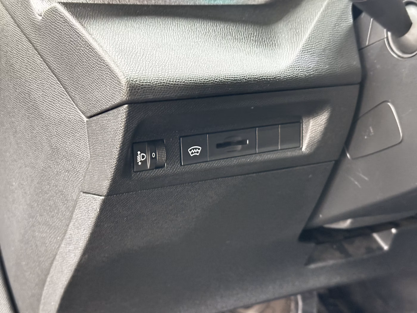 Peugeot 308 фото 18