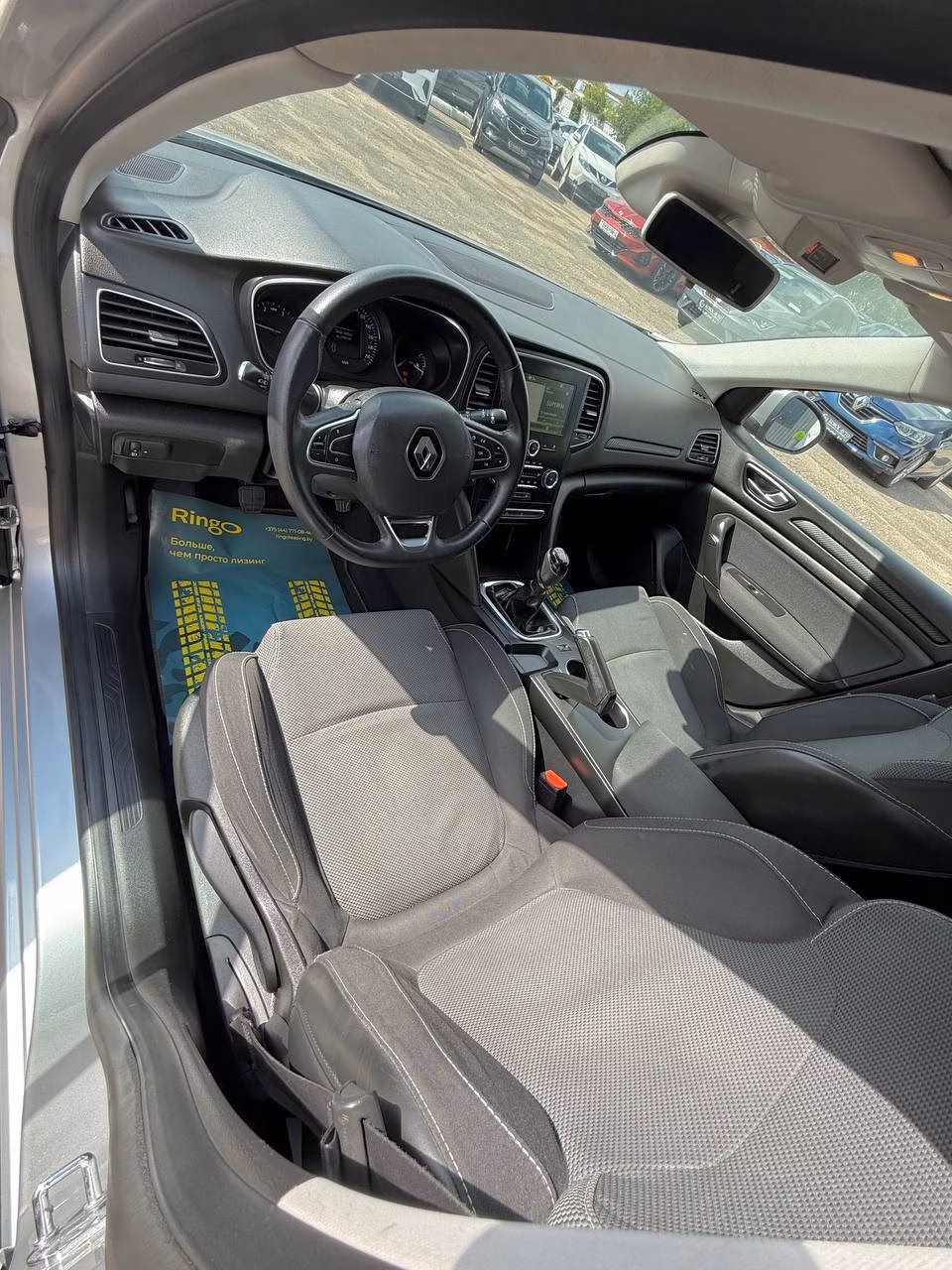 Renault Megane фото 17