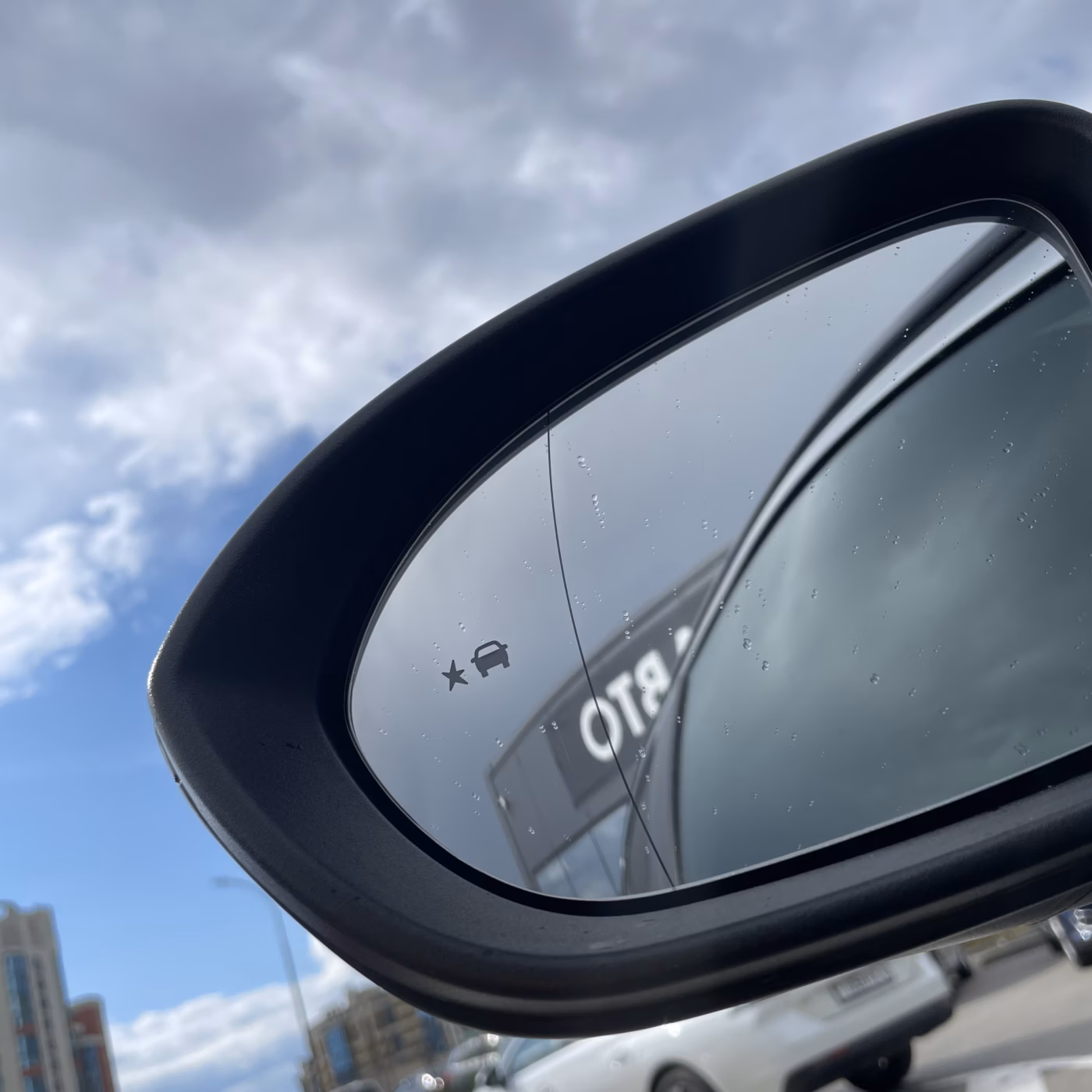 Opel Insignia фото 9