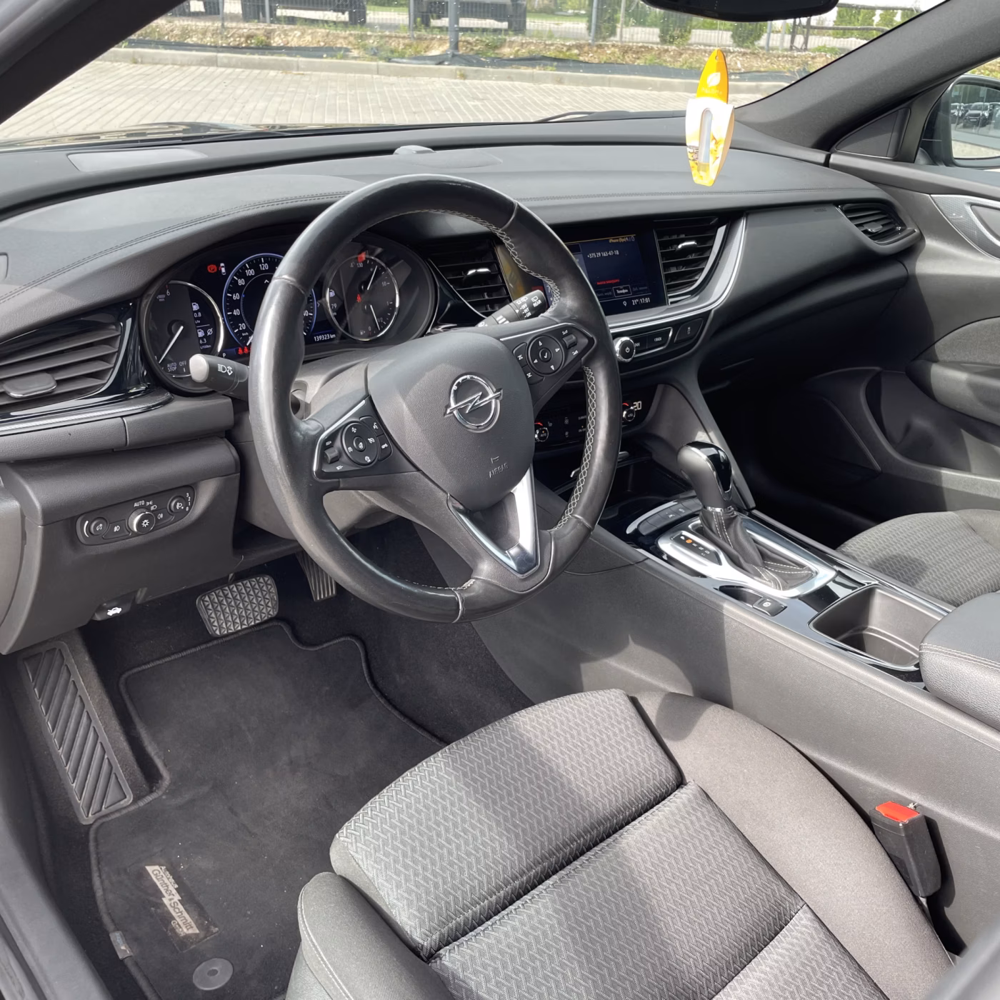 Opel Insignia фото 13