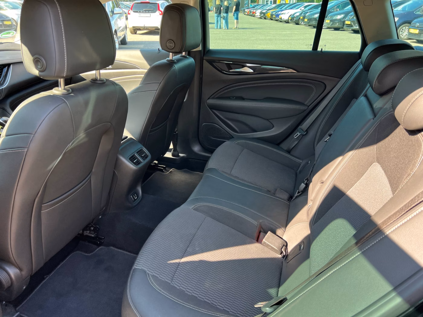 Opel Insignia фото 14