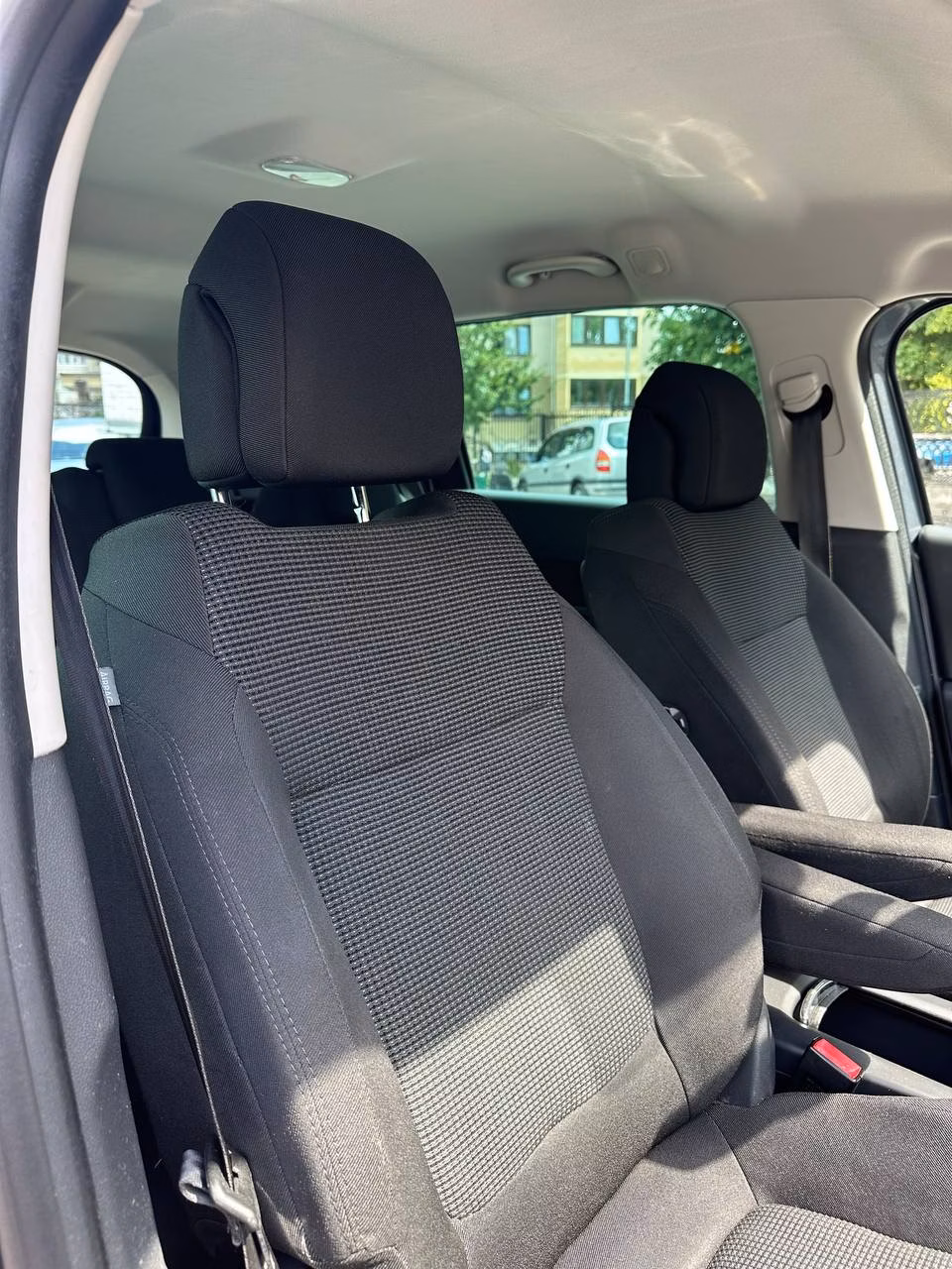 Peugeot 5008 фото 15