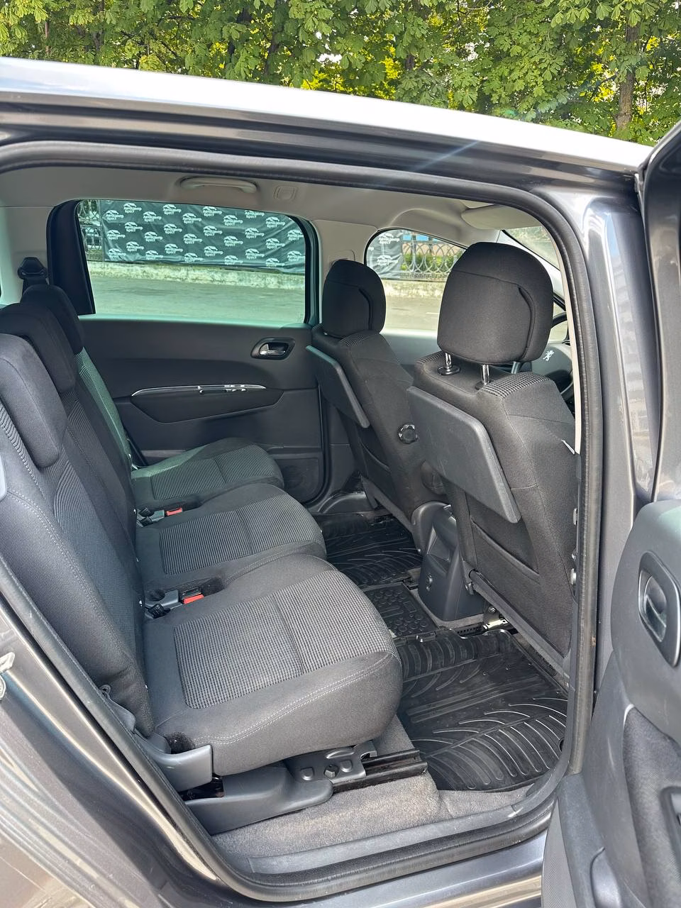 Peugeot 5008 фото 18