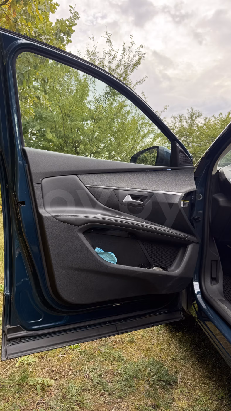 Peugeot 5008 фото 16