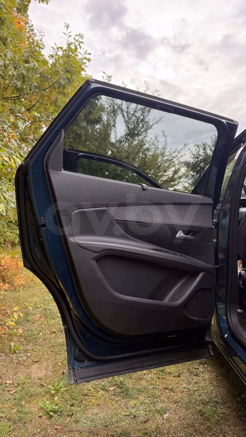 Peugeot 5008 фото 17