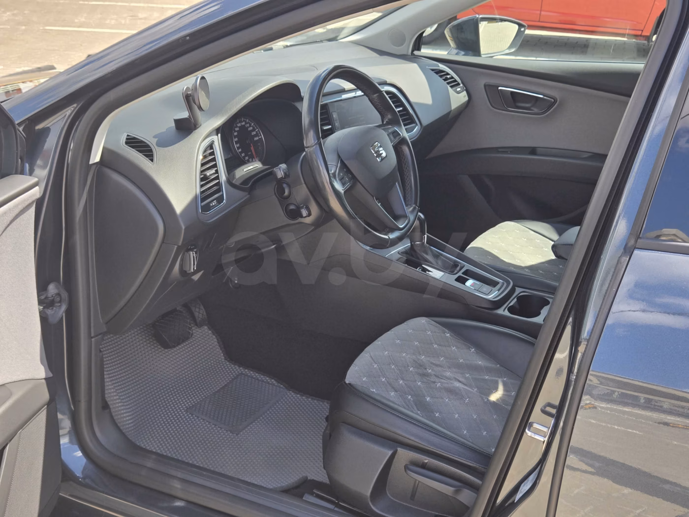 SEAT Leon фото 9