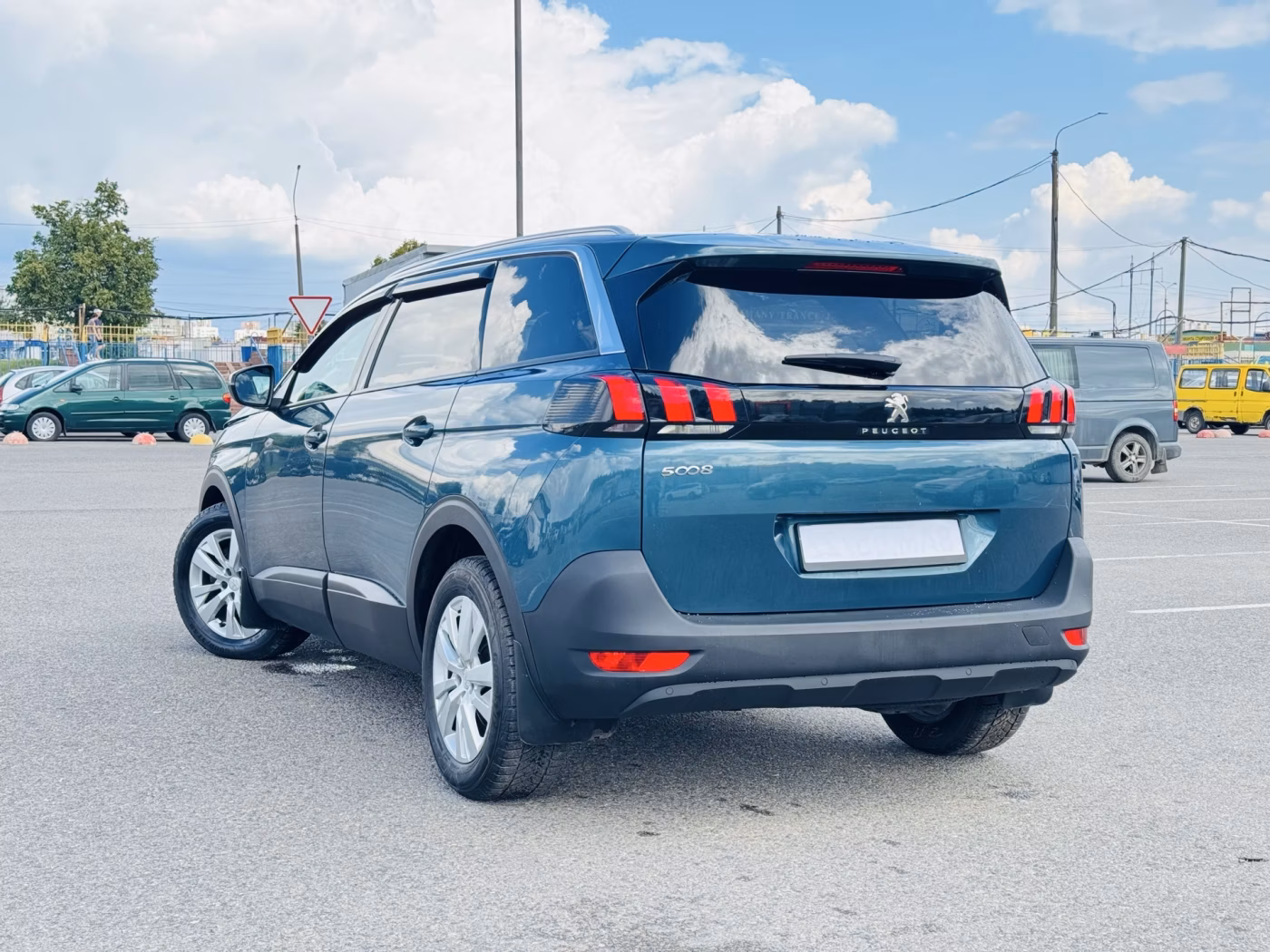 Peugeot 5008 фото 4