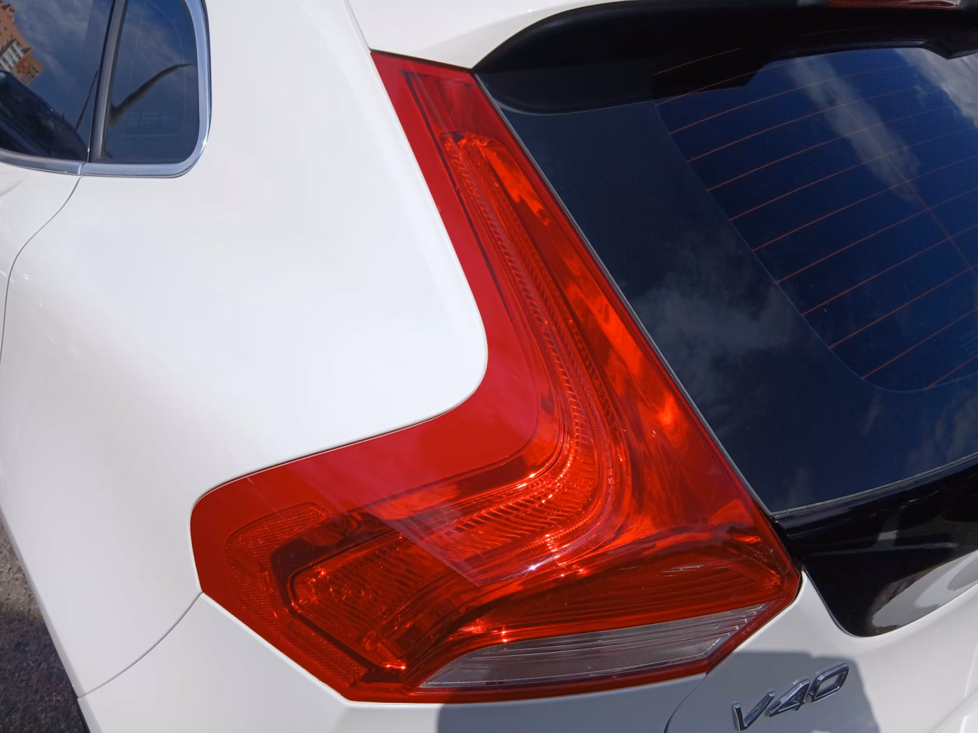 Volvo V40 фото 12