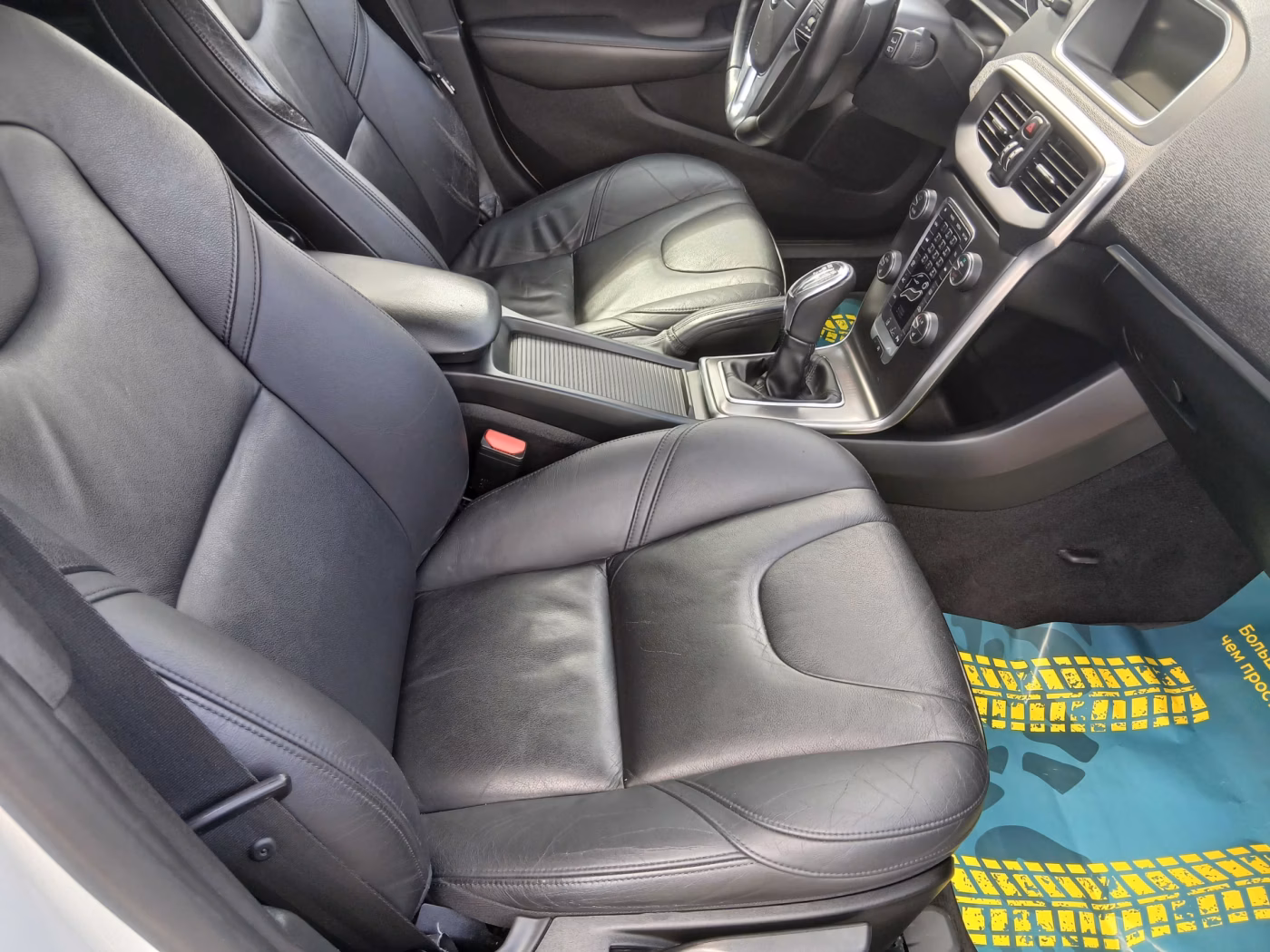 Volvo V40 фото 20