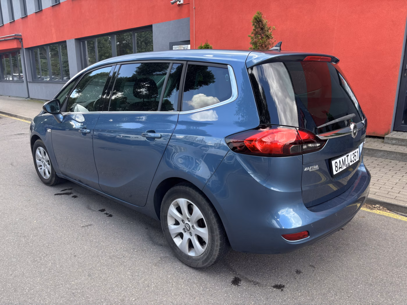 Opel Zafira фото 2