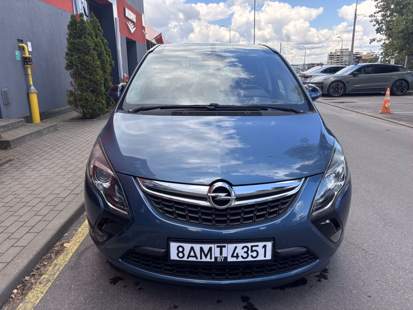 Opel Zafira фото 4