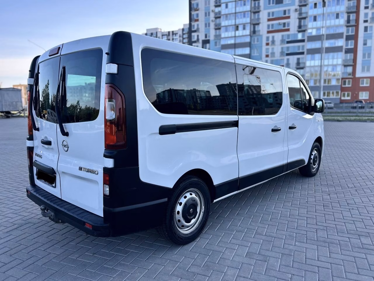 Opel Vivaro фото 7