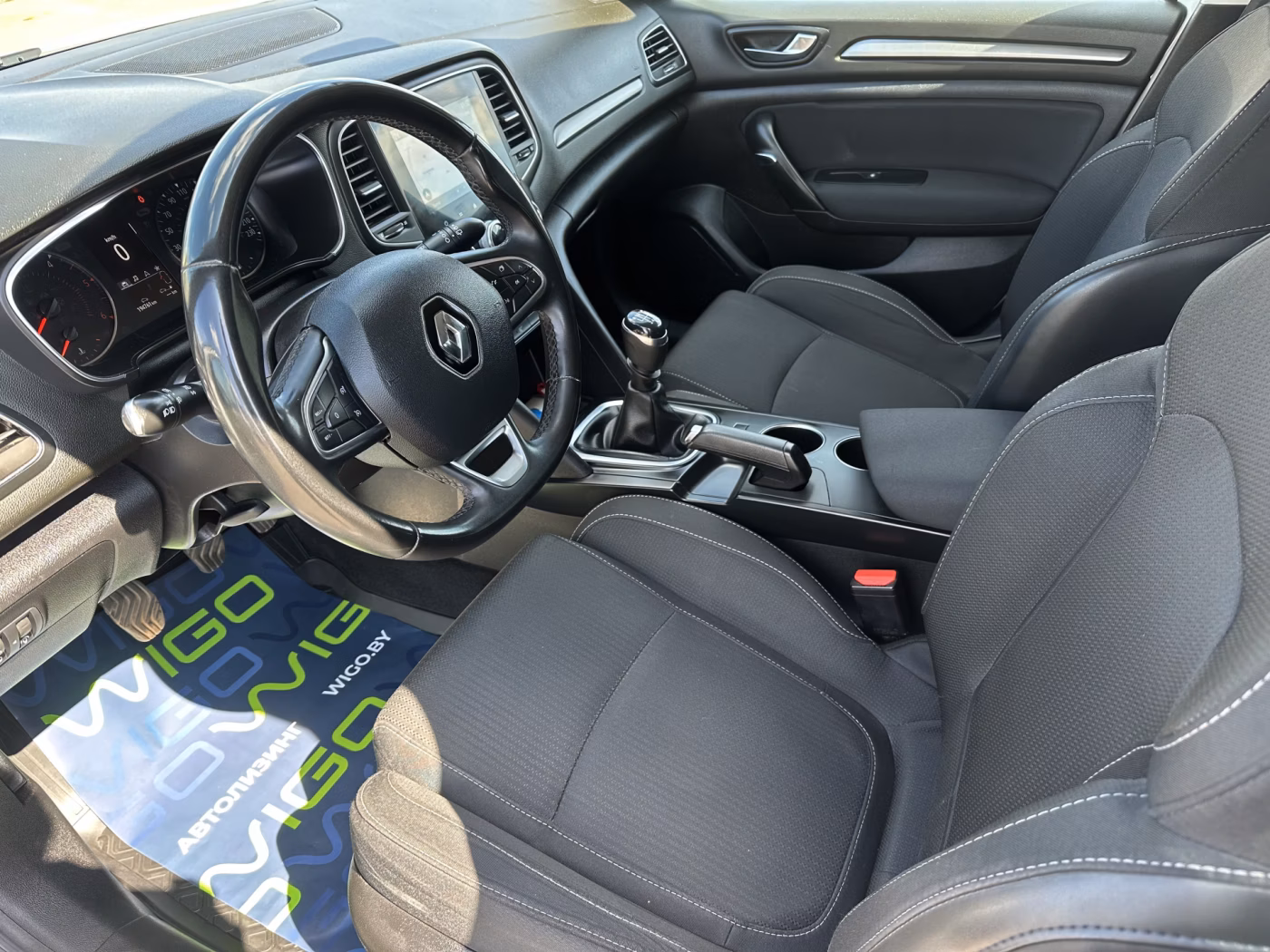 Renault Megane фото 8