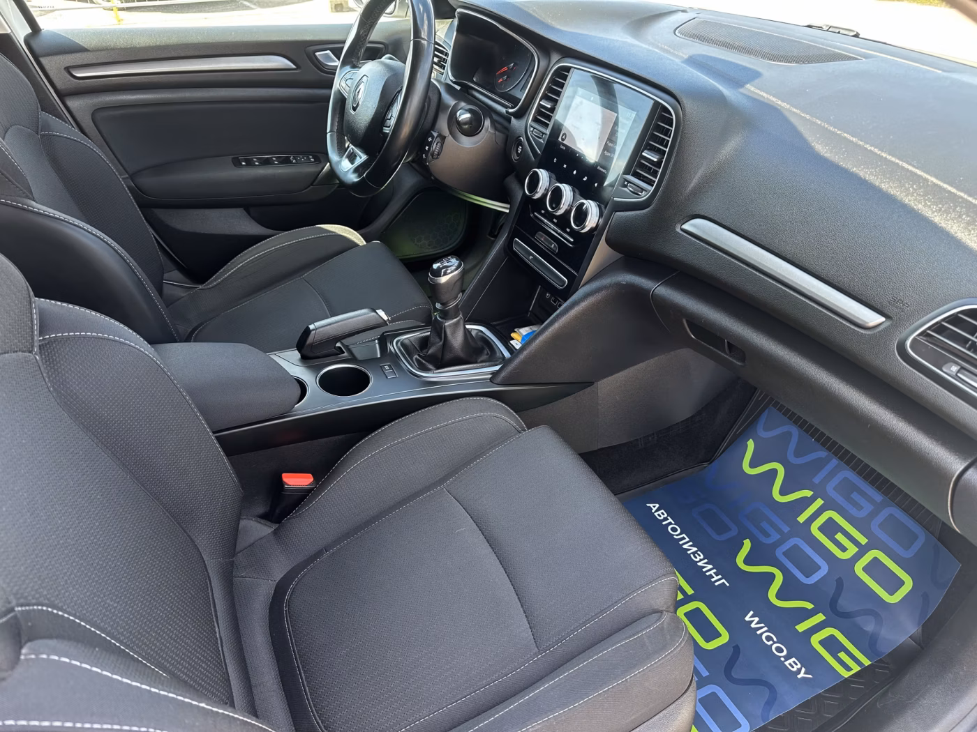 Renault Megane фото 12