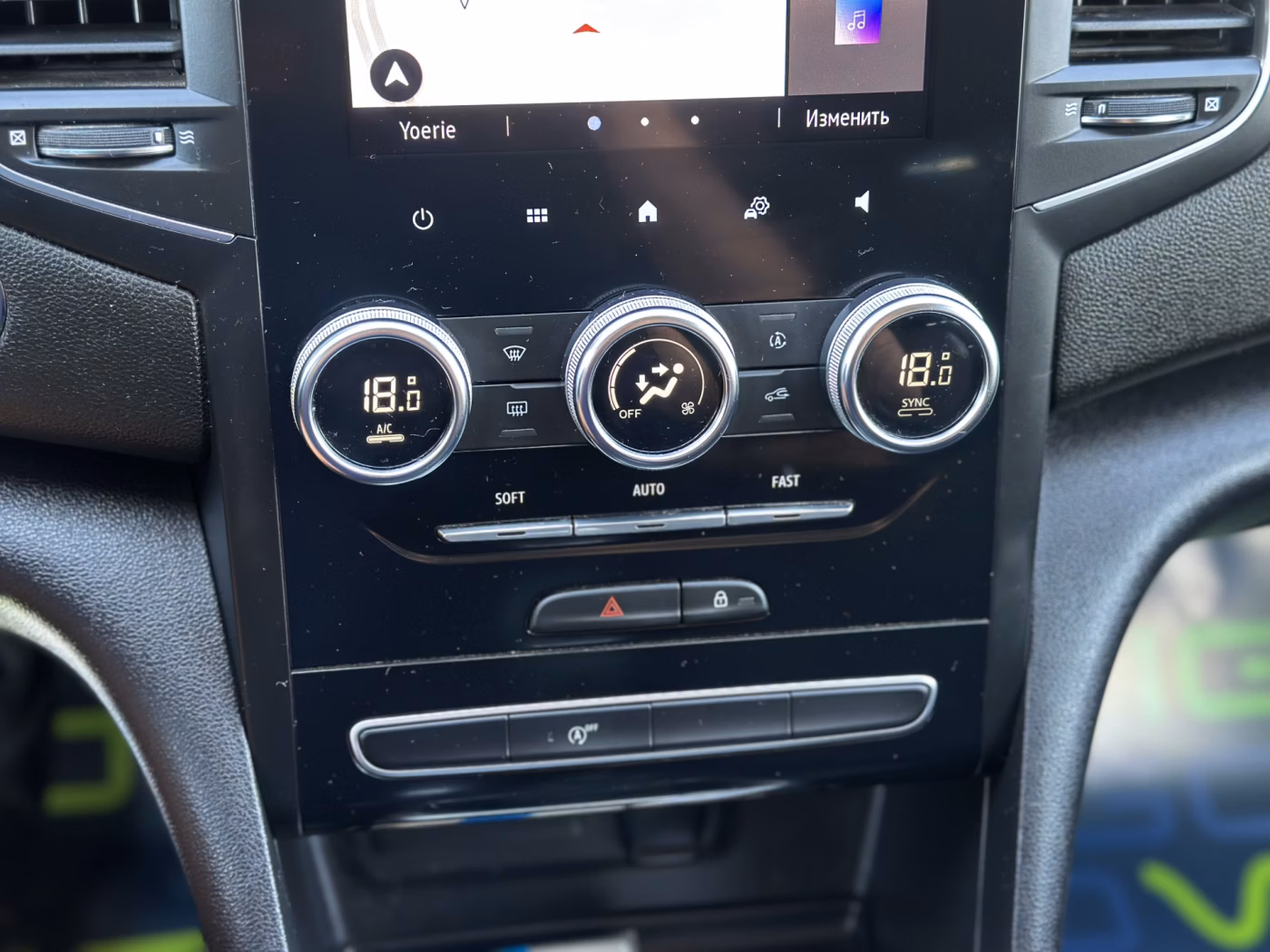 Renault Megane фото 18