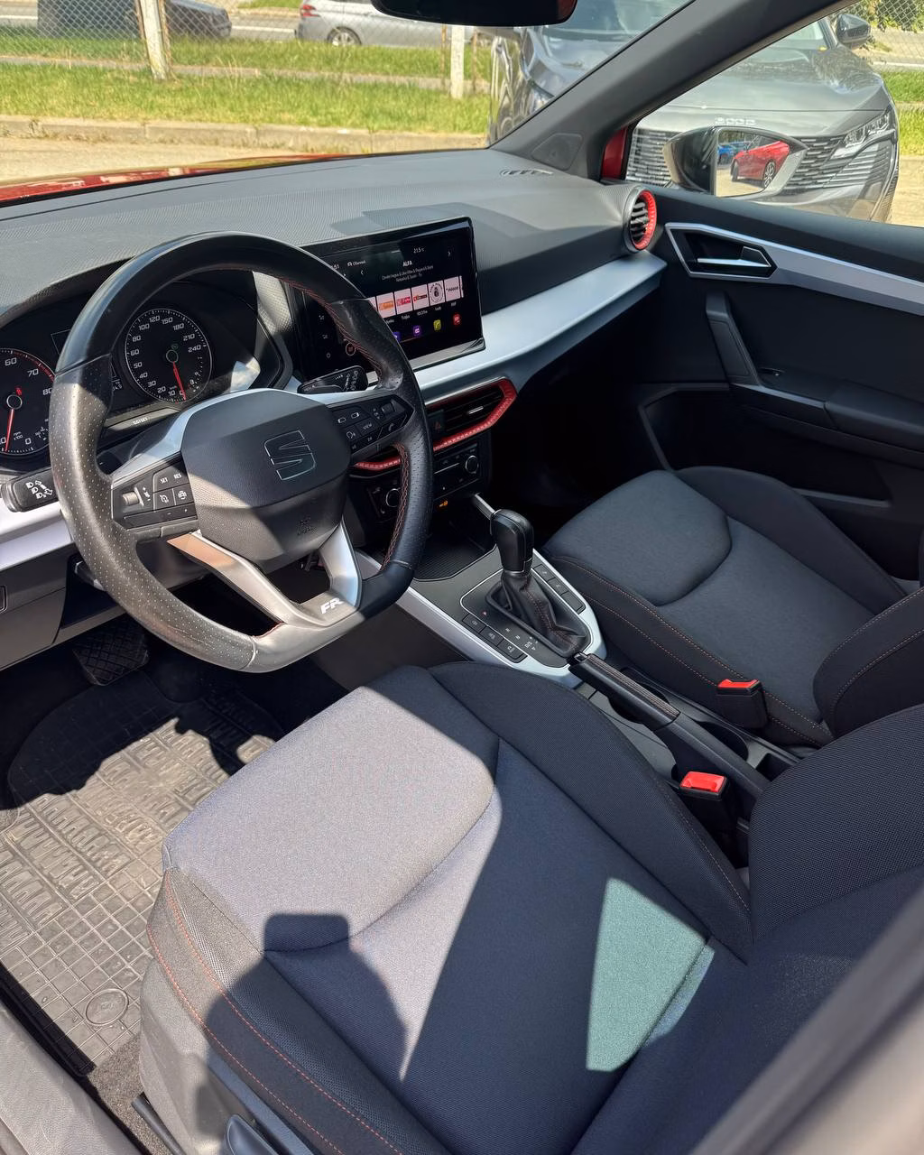 SEAT Arona фото 9