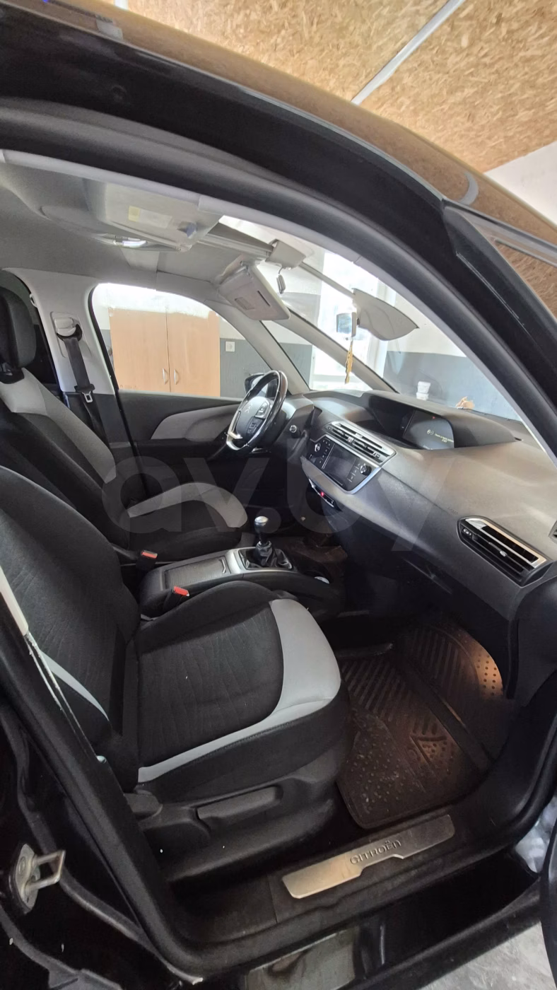 Citroen C4 Picasso фото 11