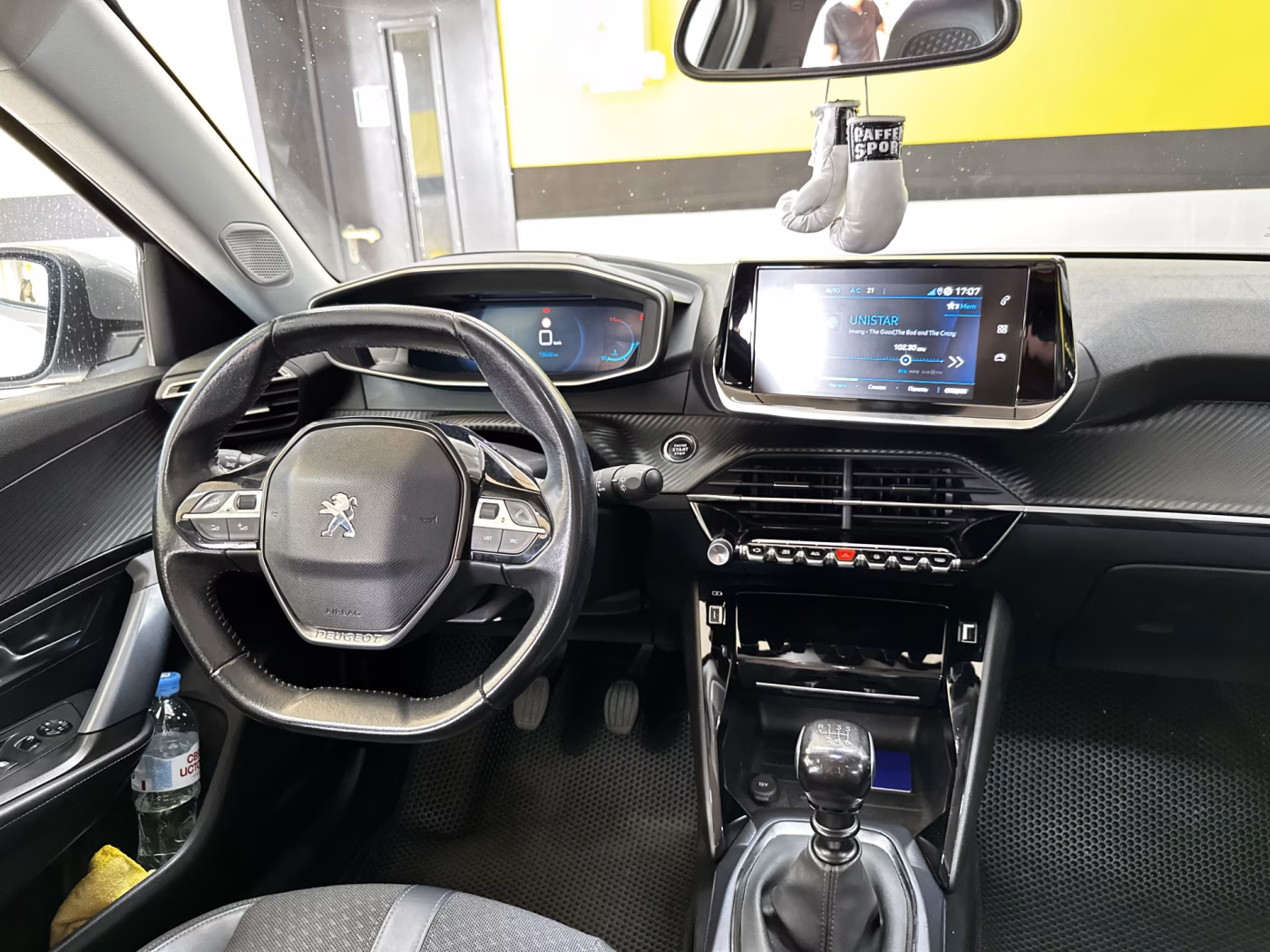 Peugeot 2008 фото 10