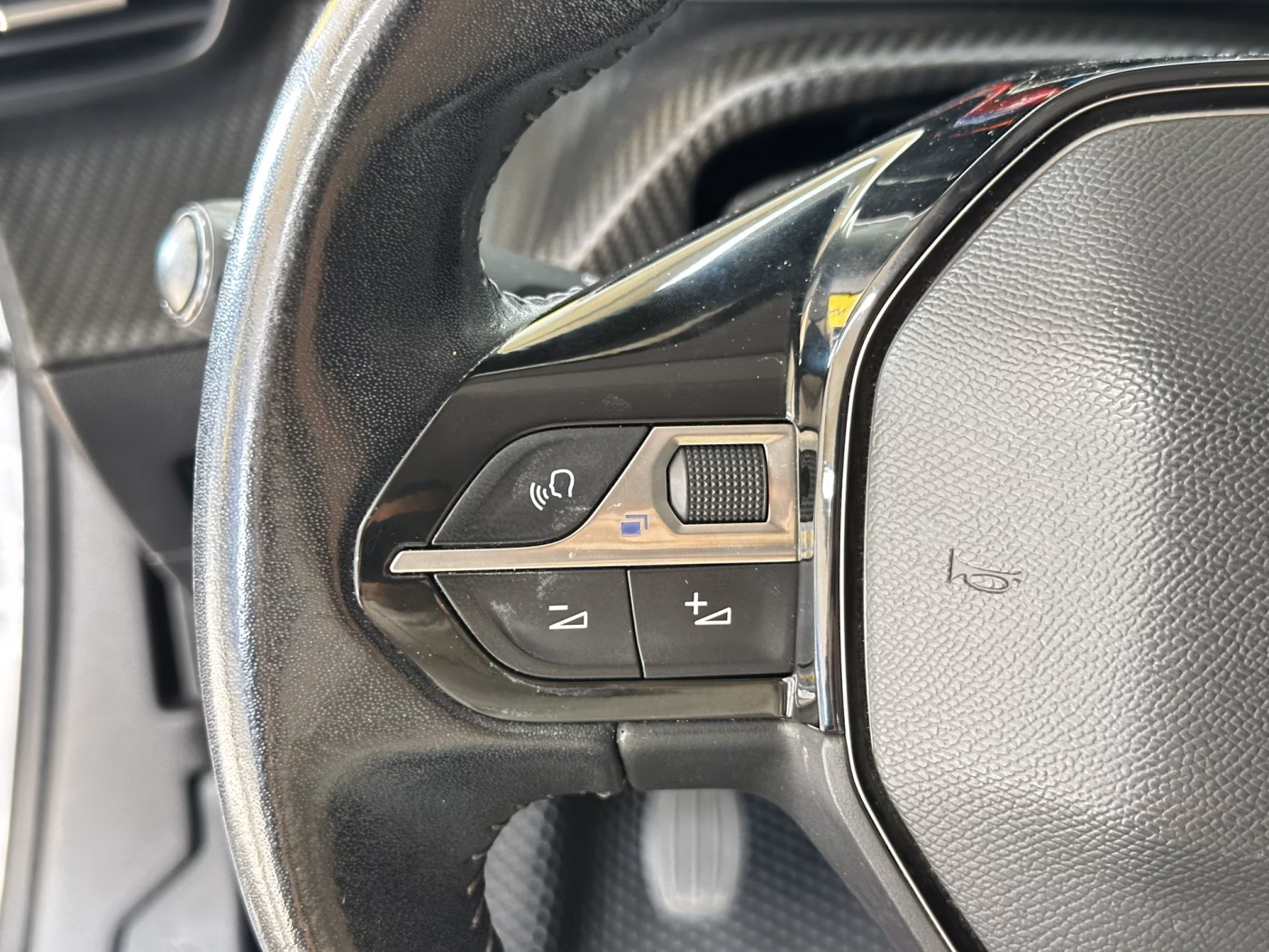 Peugeot 2008 фото 20