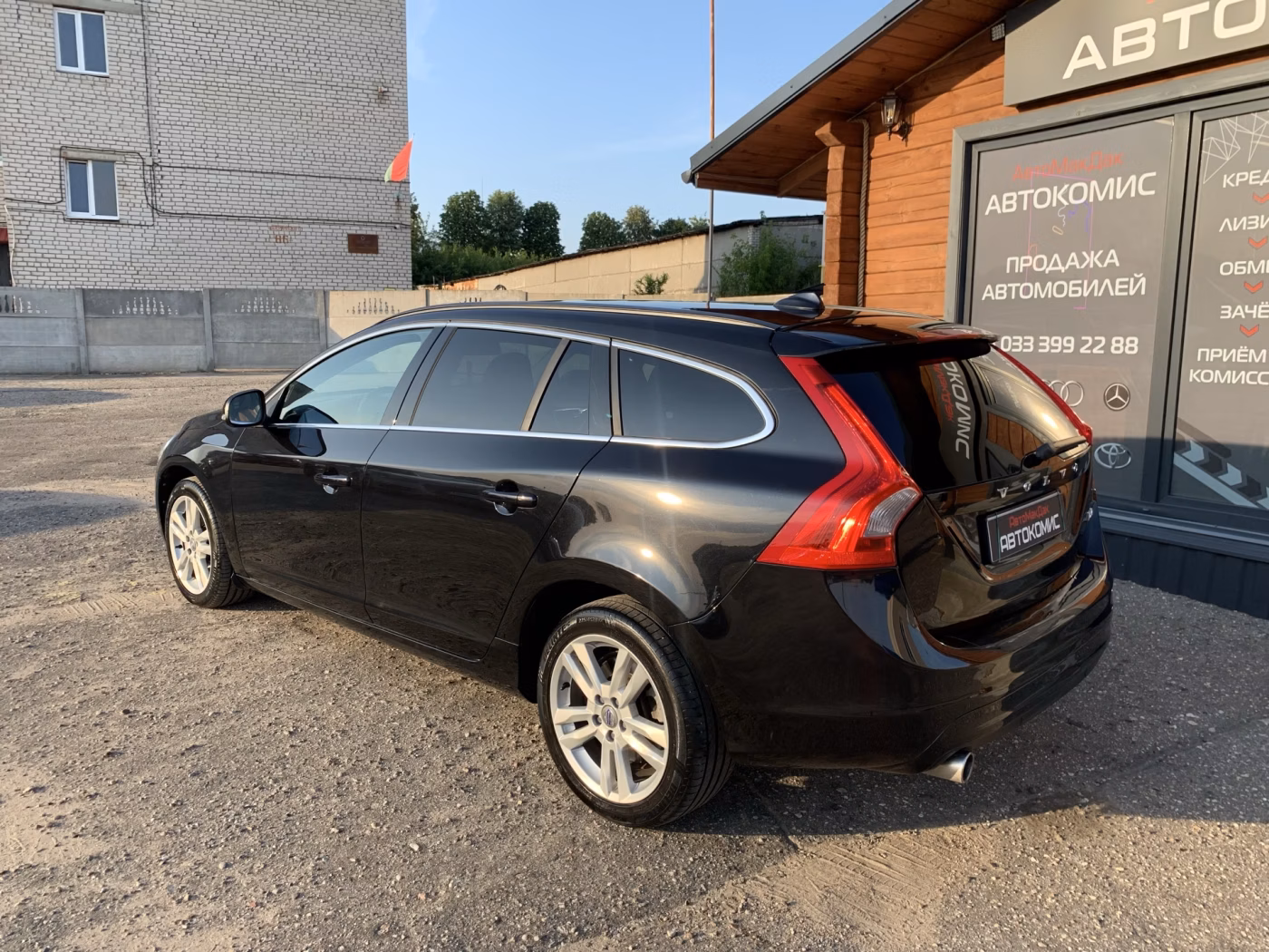 Volvo V60 фото 3