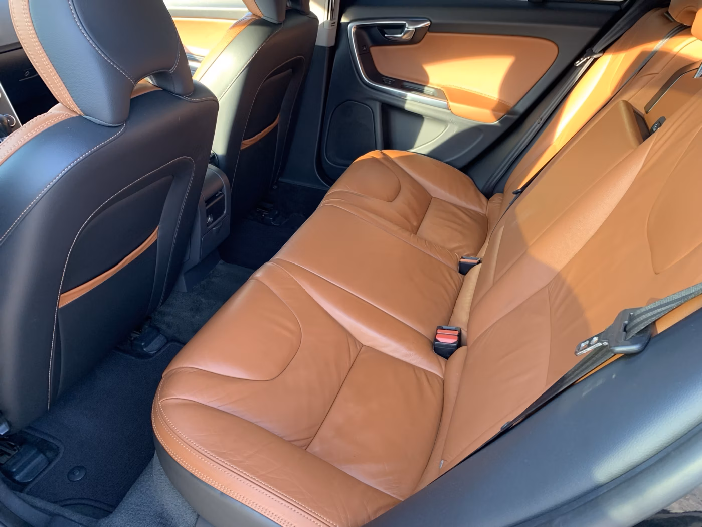 Volvo V60 фото 11