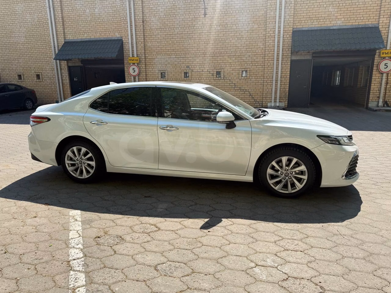 Toyota Camry фото 2