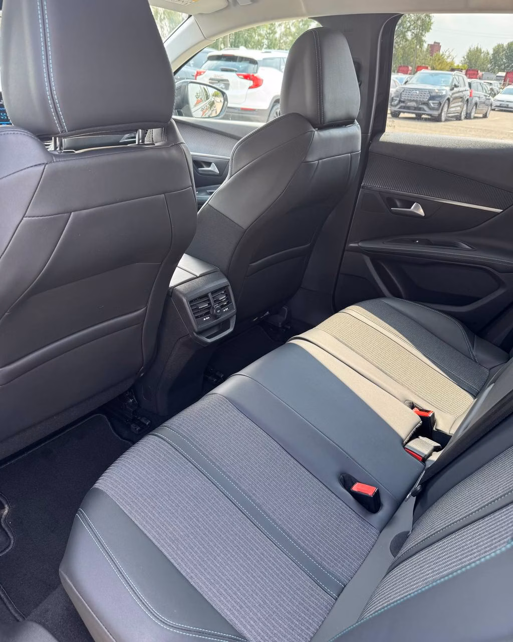 Peugeot 3008 фото 11