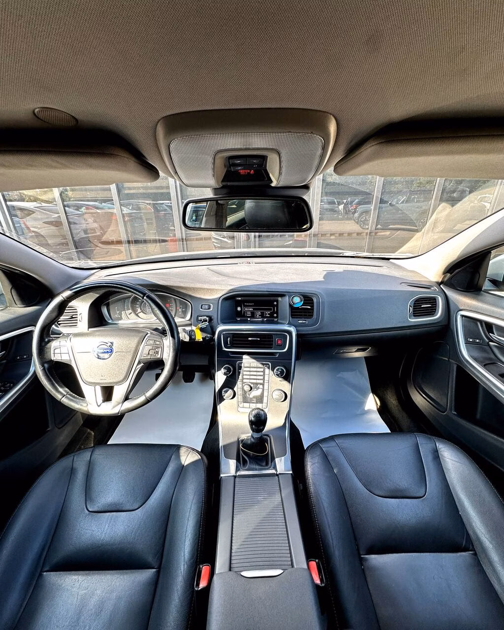 Volvo V60 фото 10