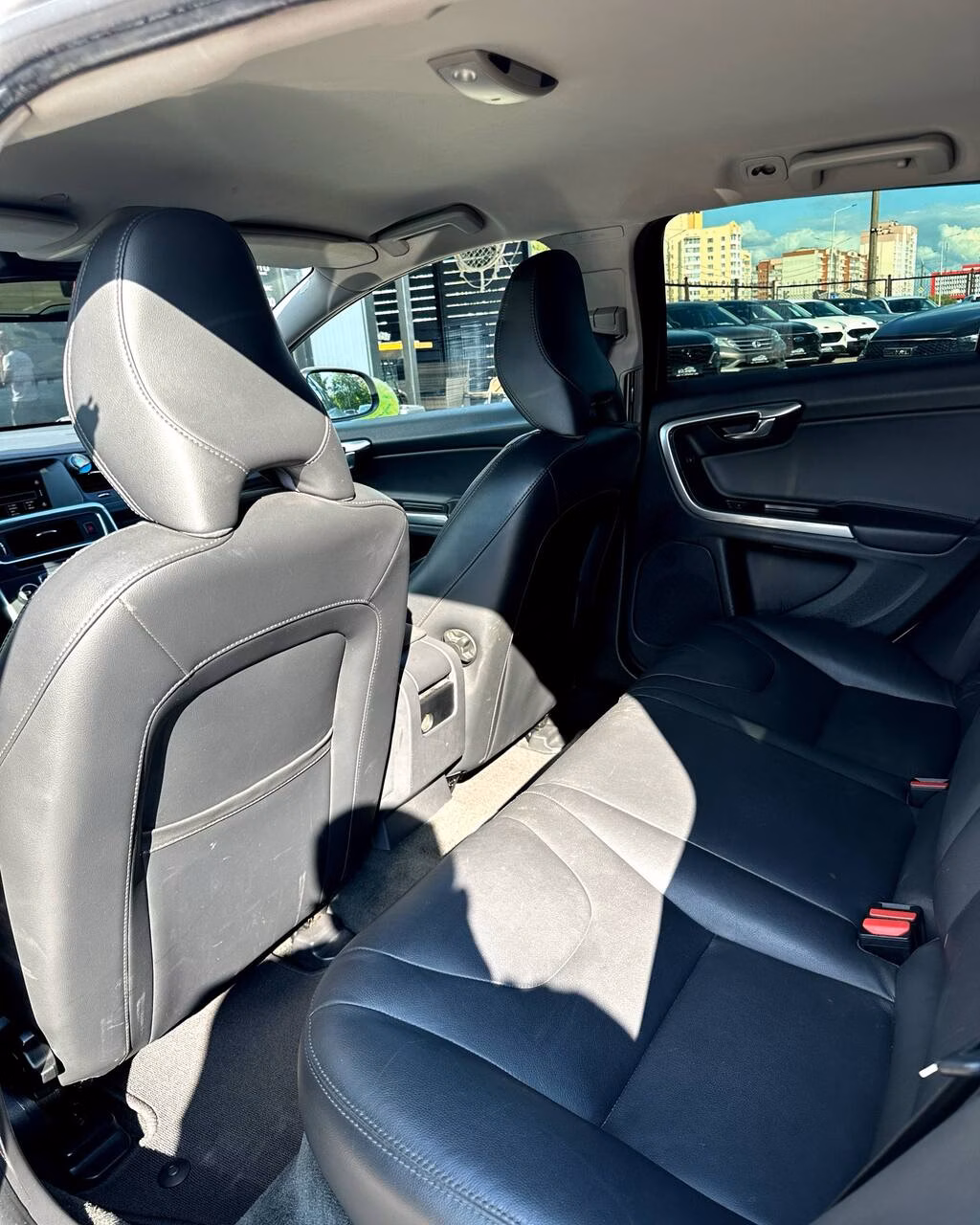 Volvo V60 фото 12