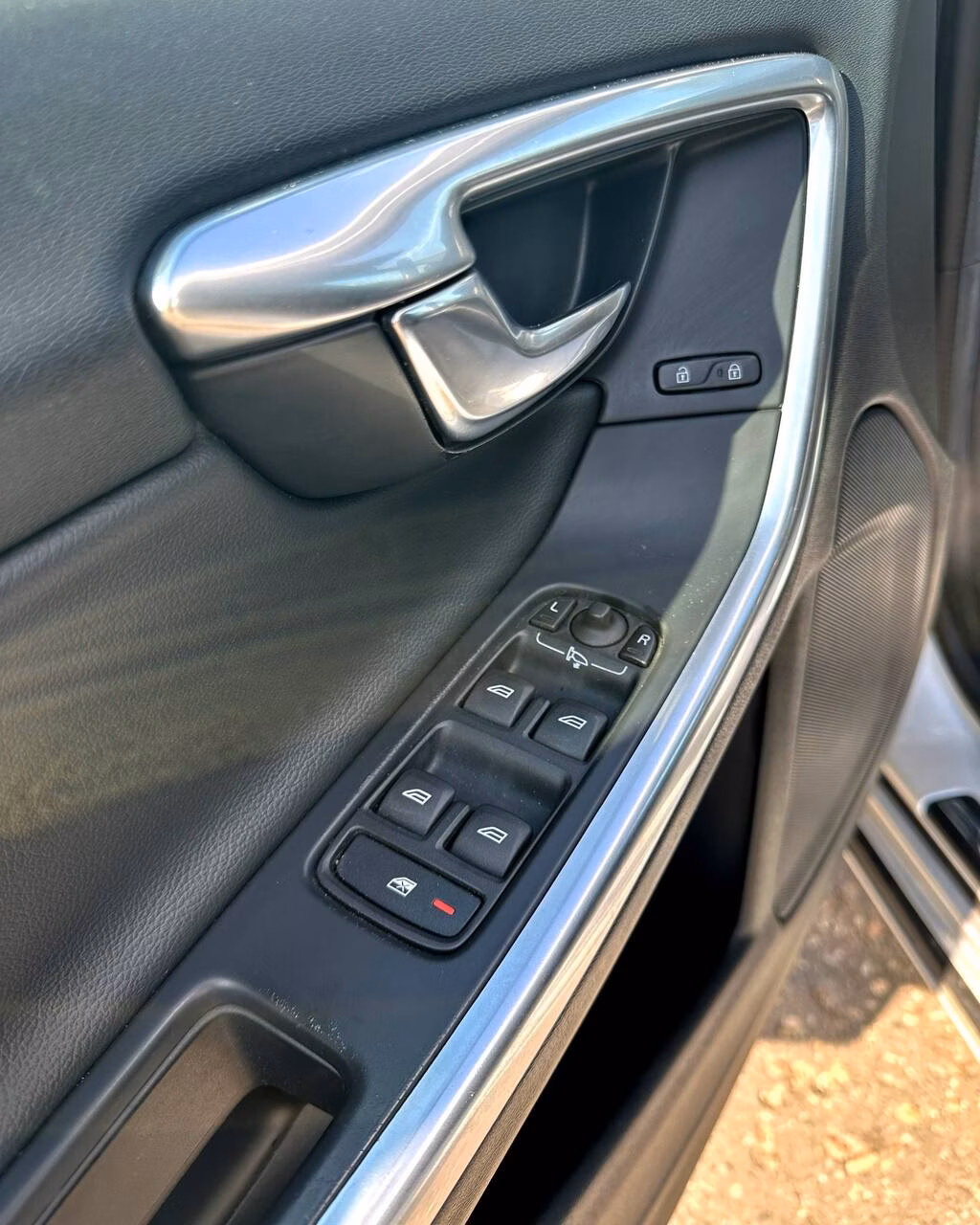 Volvo V60 фото 18