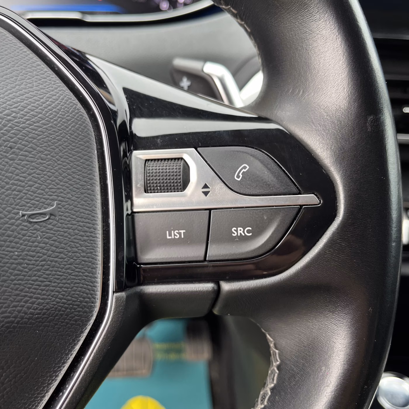 Peugeot 5008 фото 12