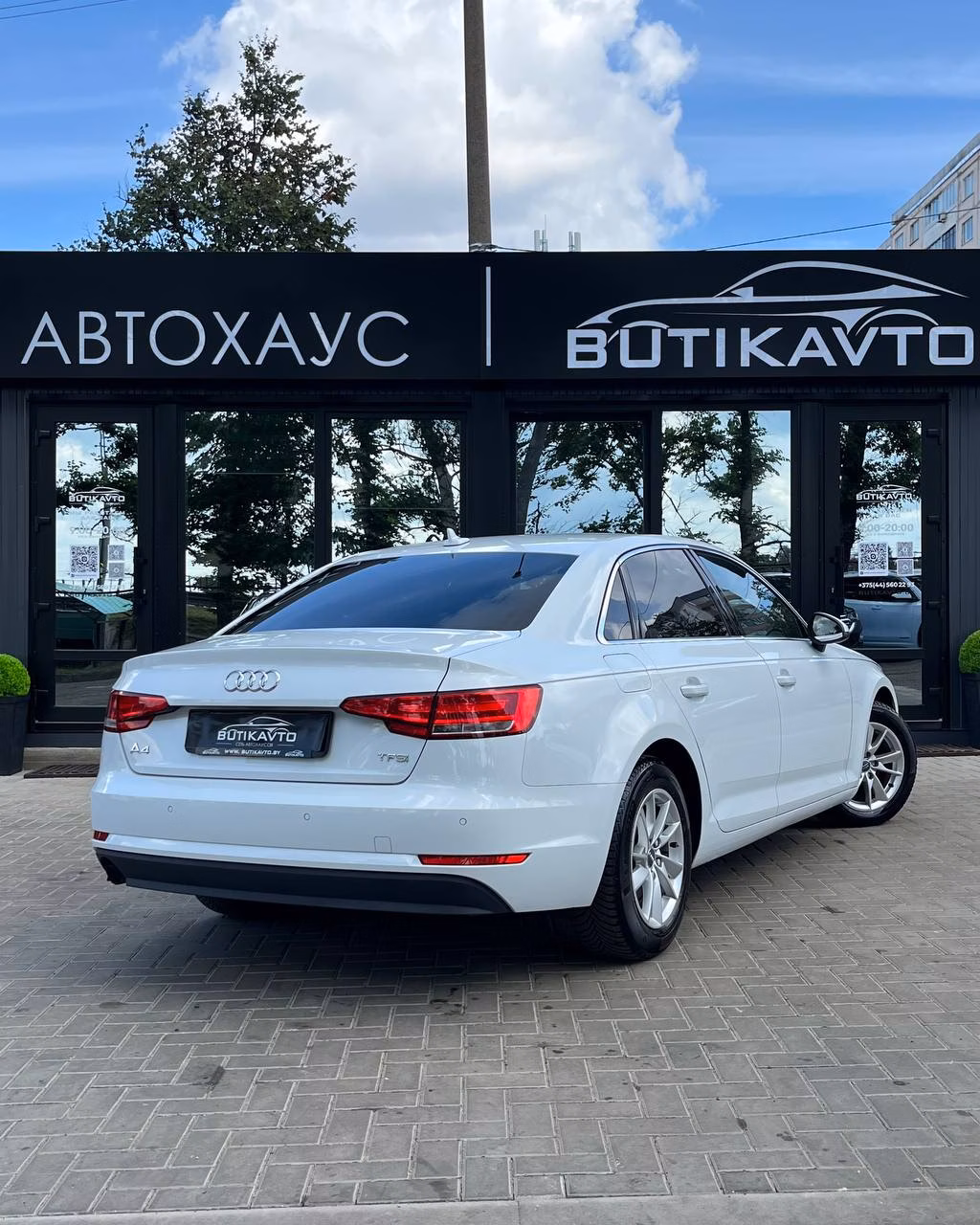 Audi A4 фото 4