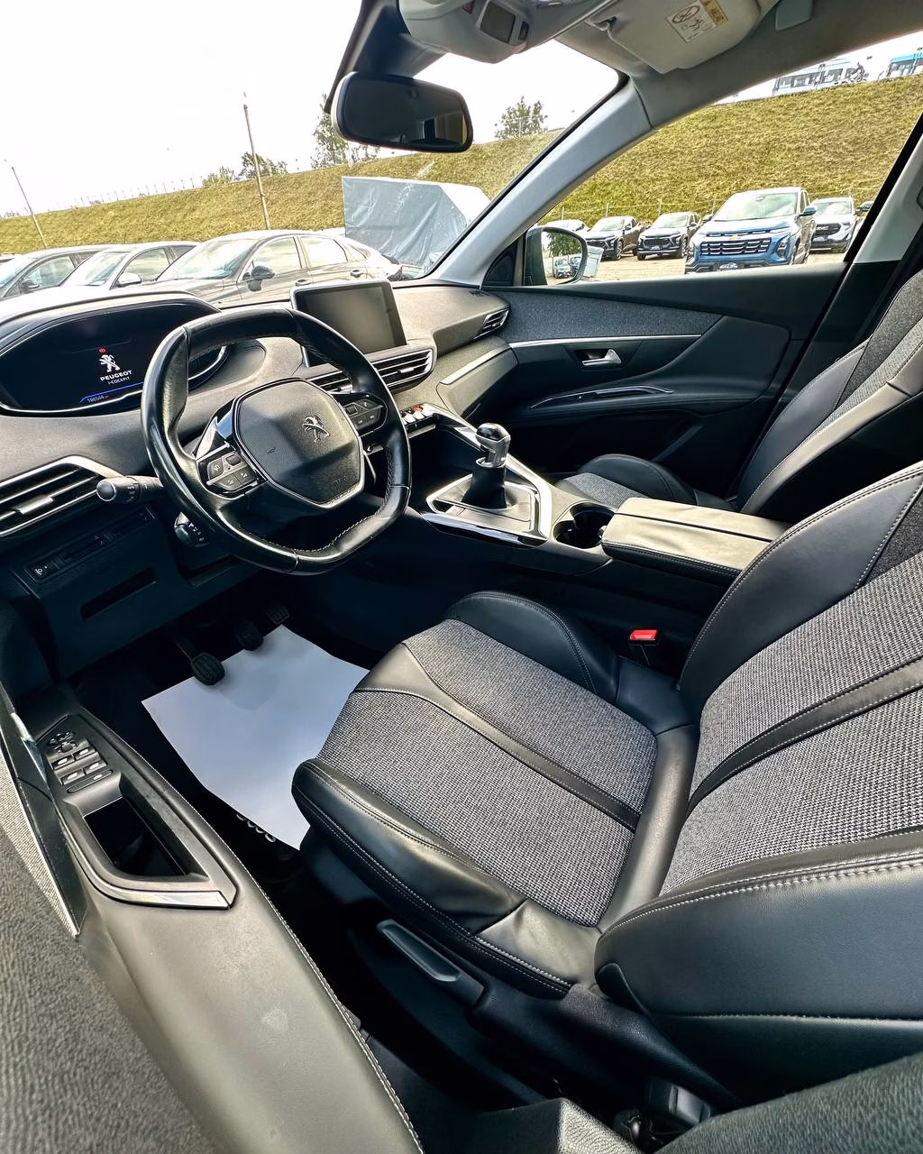 Peugeot 3008 фото 9
