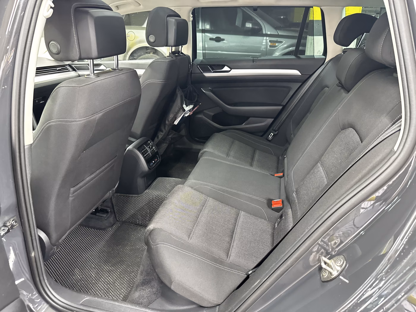 Volkswagen Passat фото 14