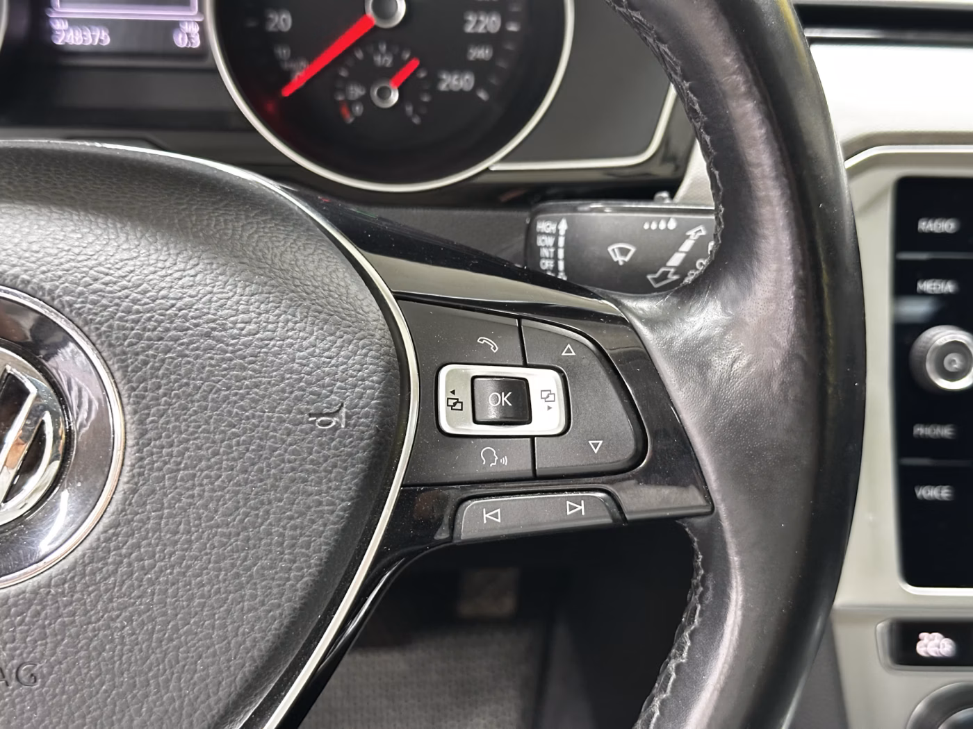 Volkswagen Passat фото 20