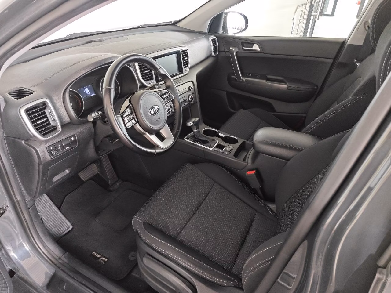 Kia Sportage фото 9