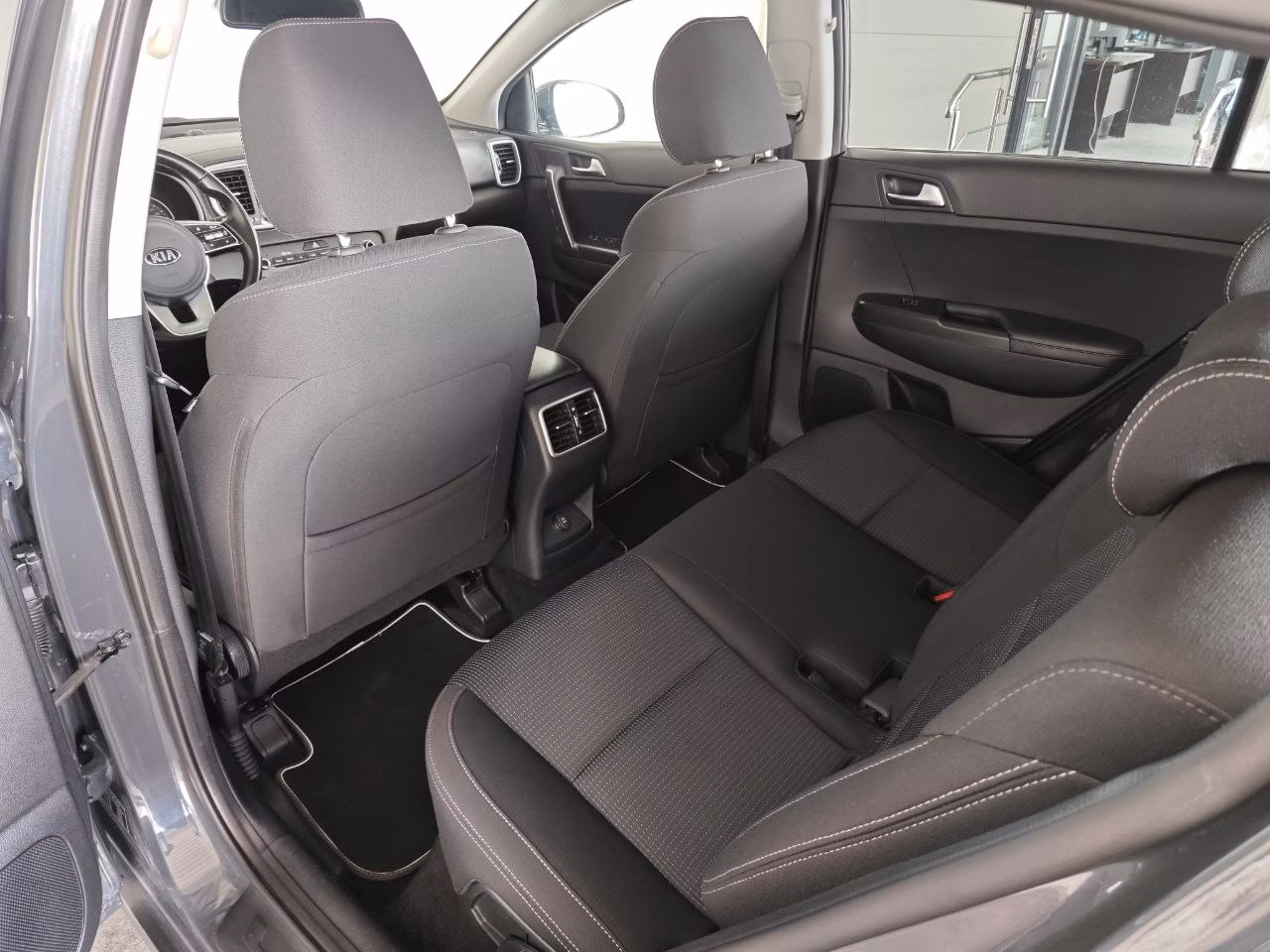 Kia Sportage фото 11