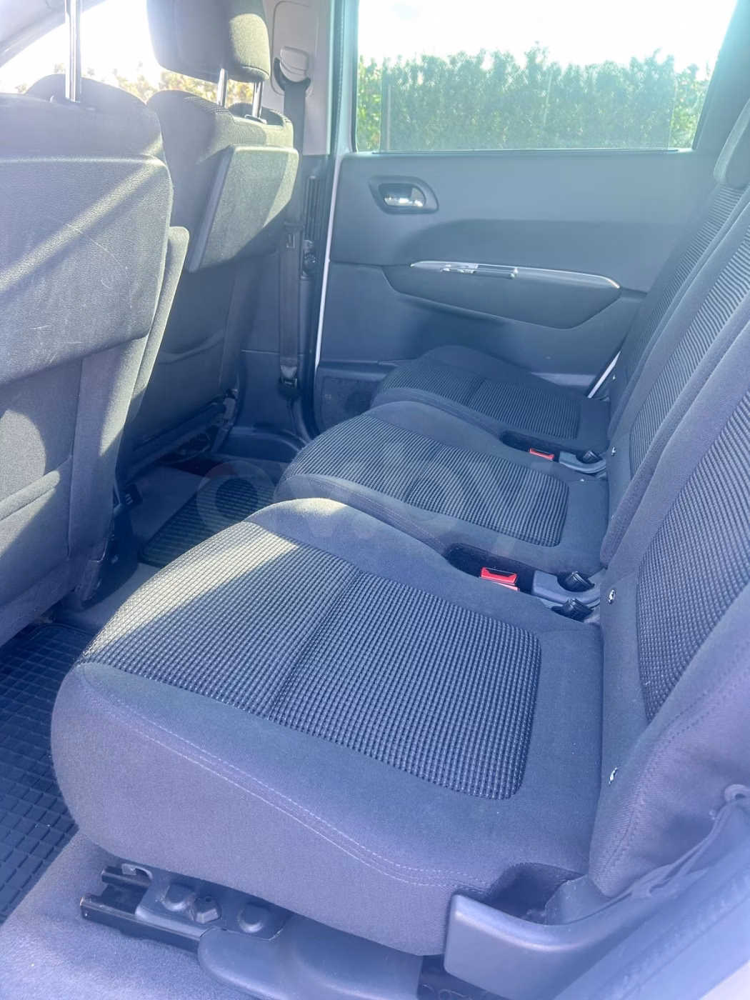 Peugeot 5008 фото 7