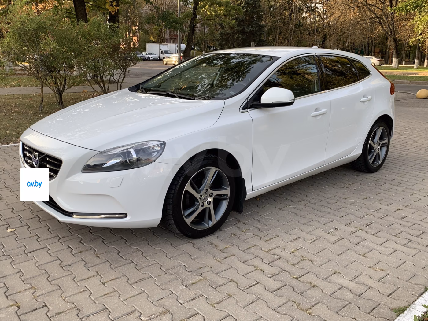 Volvo V40 фото 3