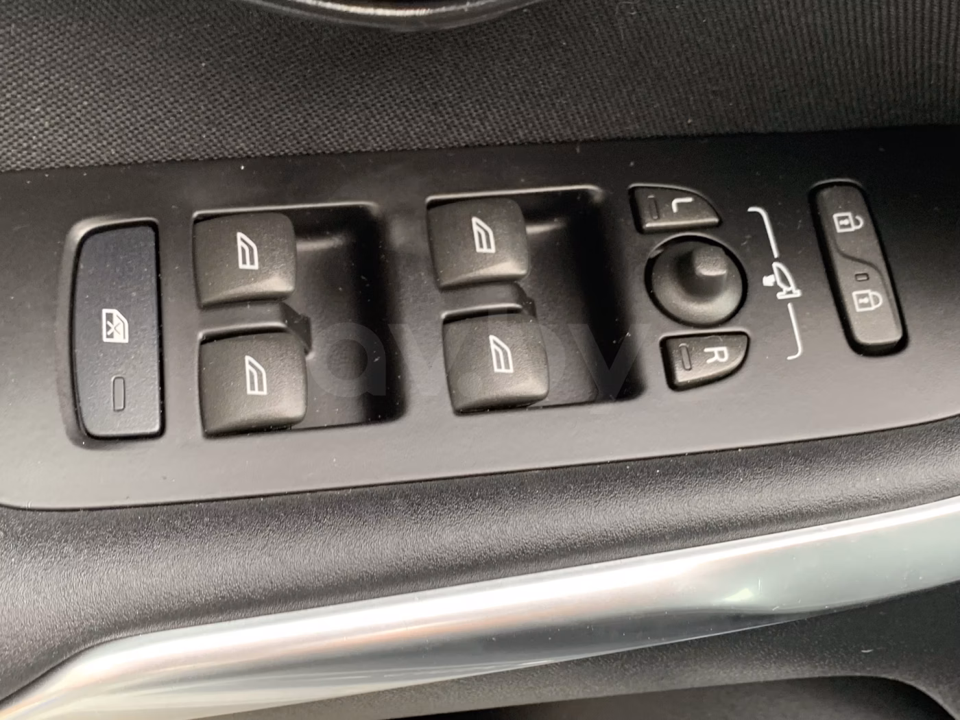 Volvo V40 фото 18
