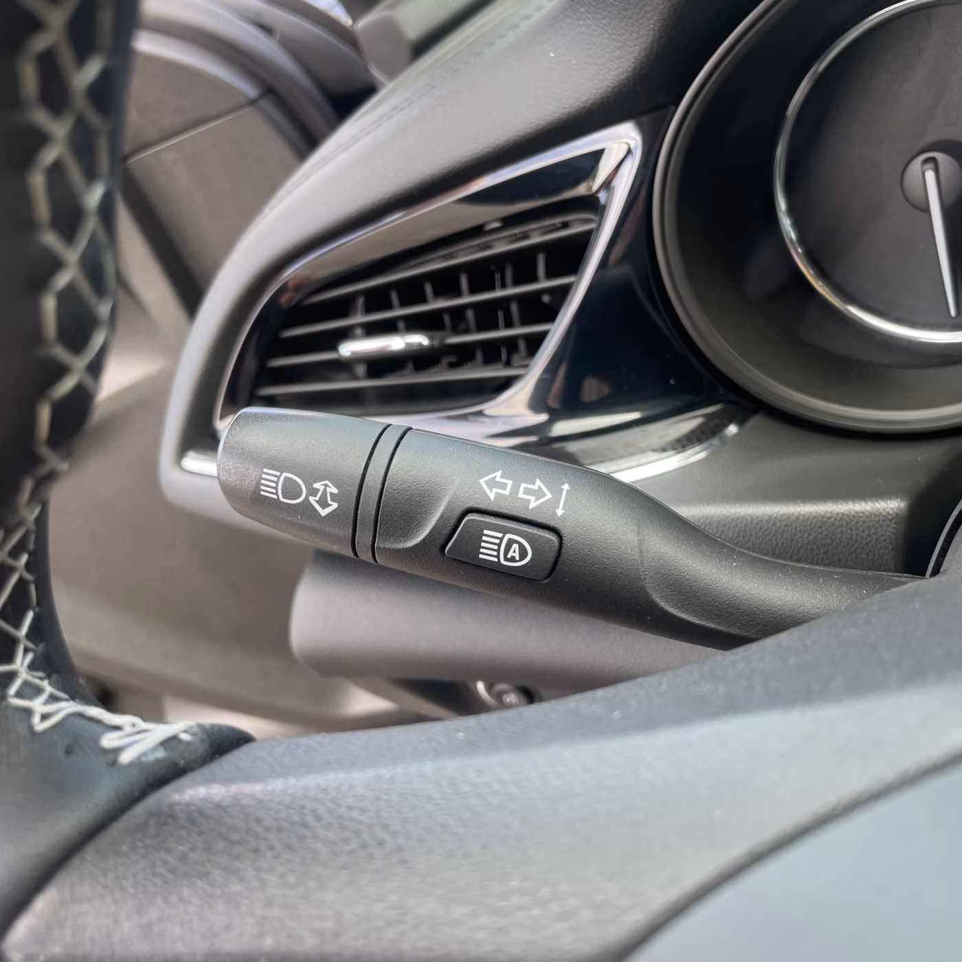 Opel Insignia фото 15