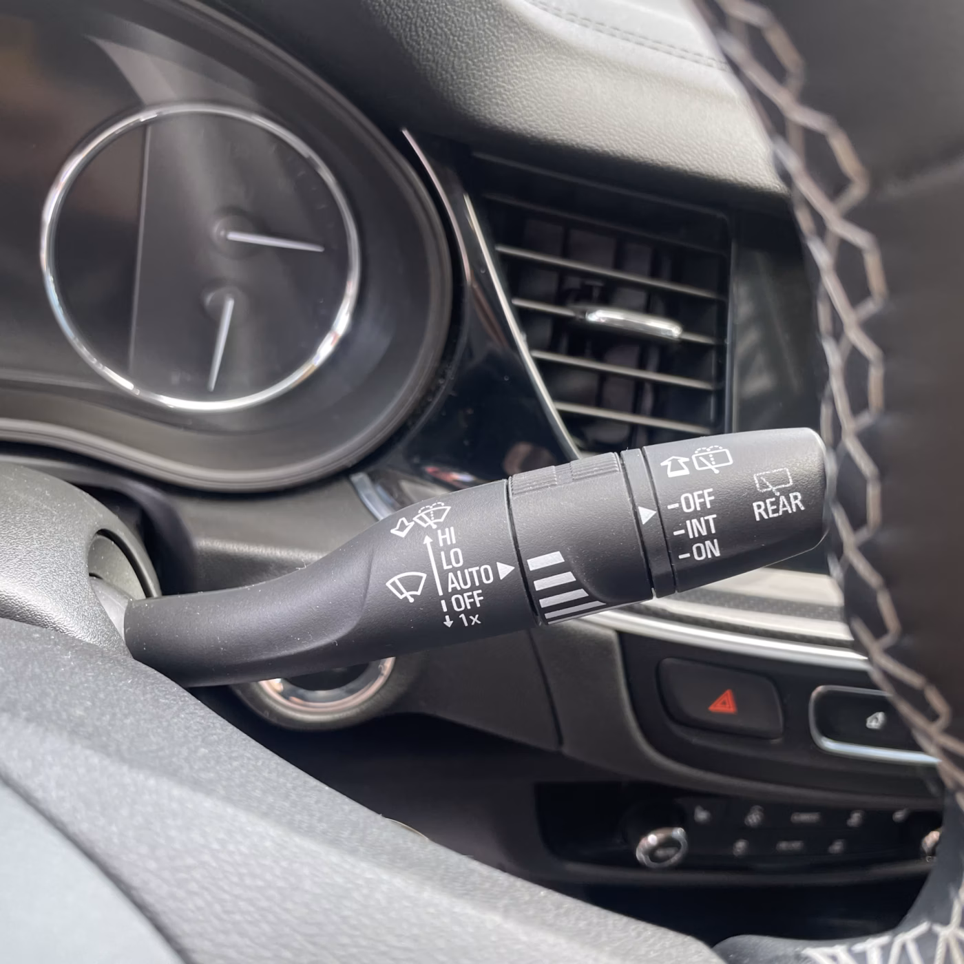 Opel Insignia фото 16
