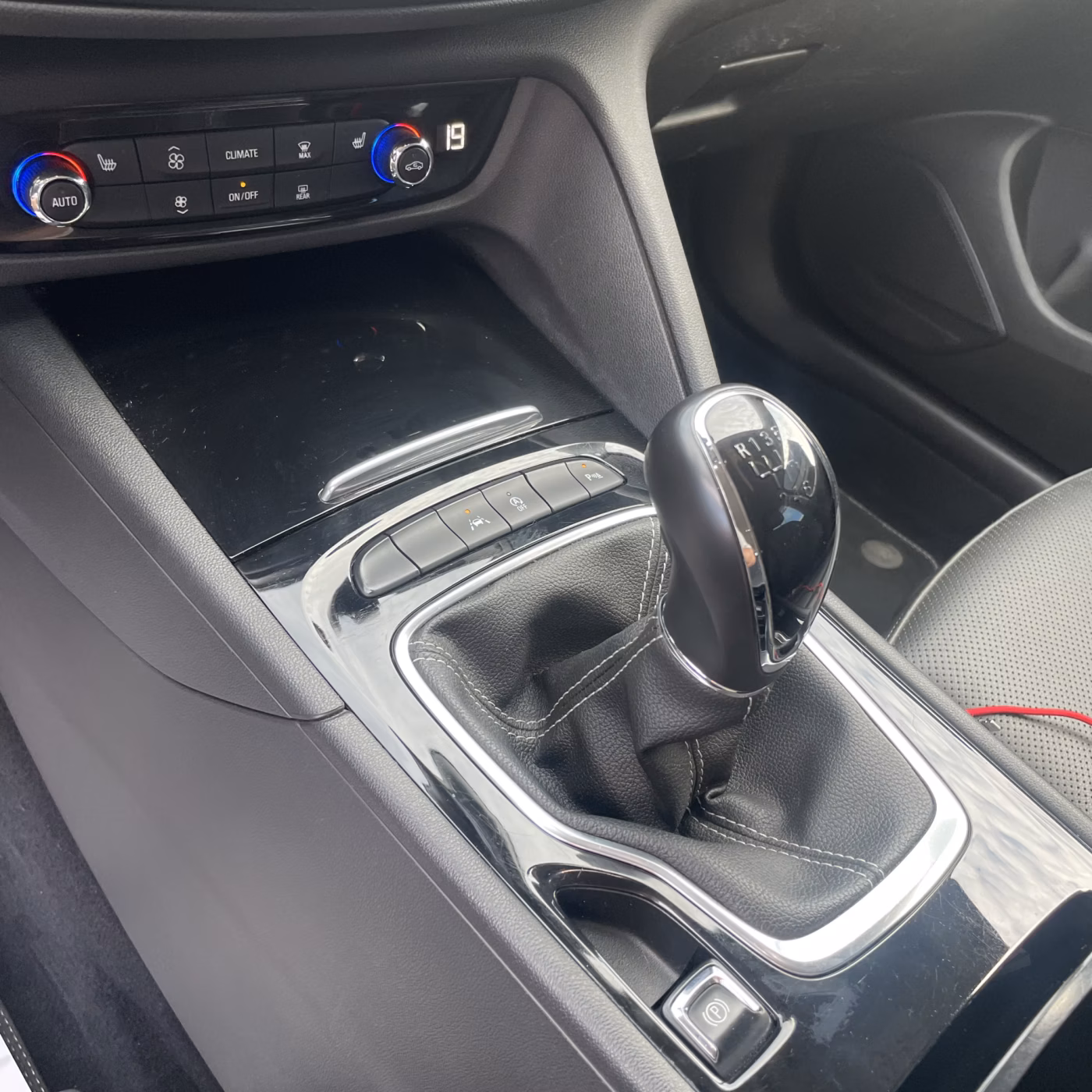 Opel Insignia фото 19