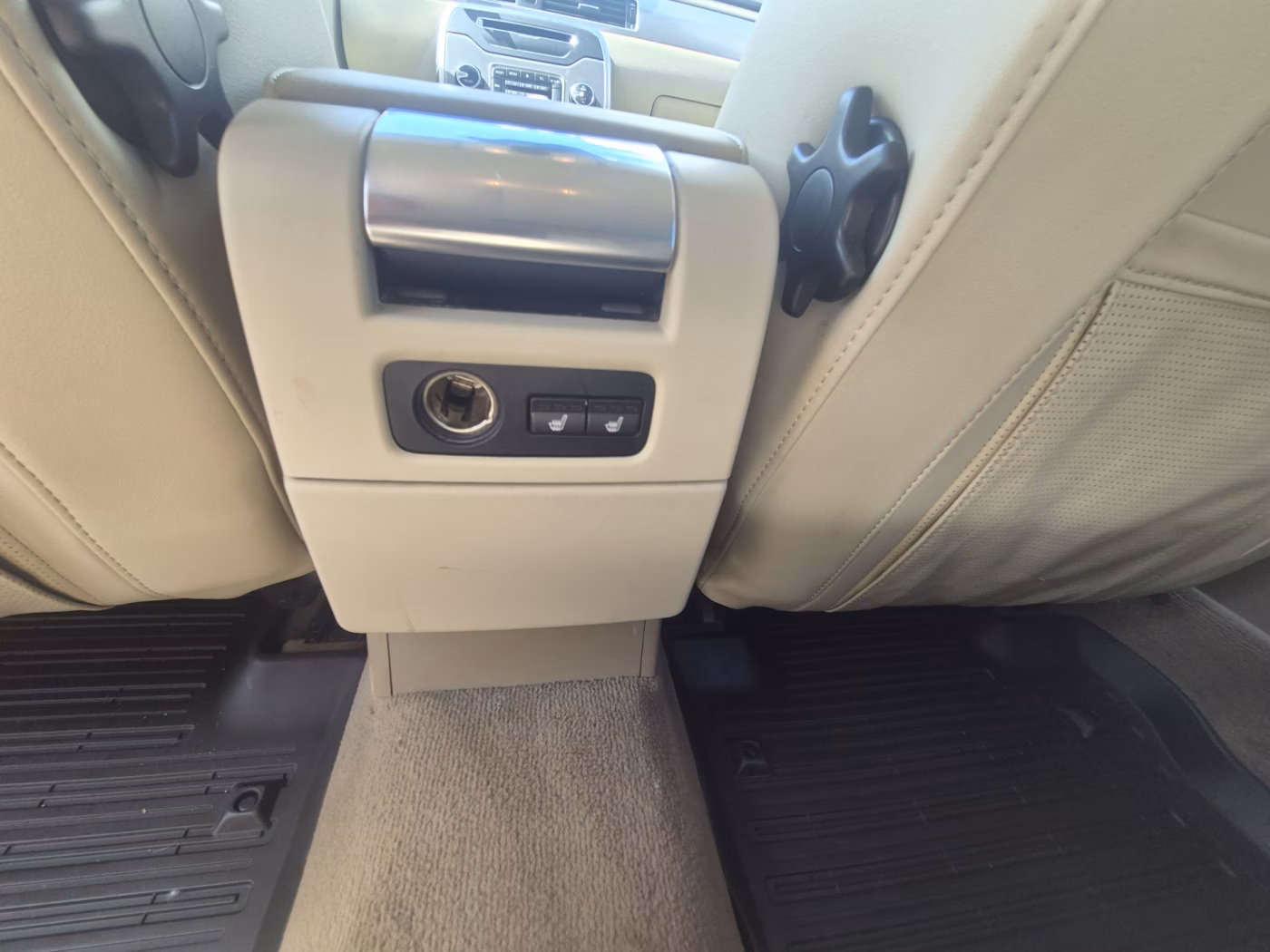 Volvo V70 фото 12