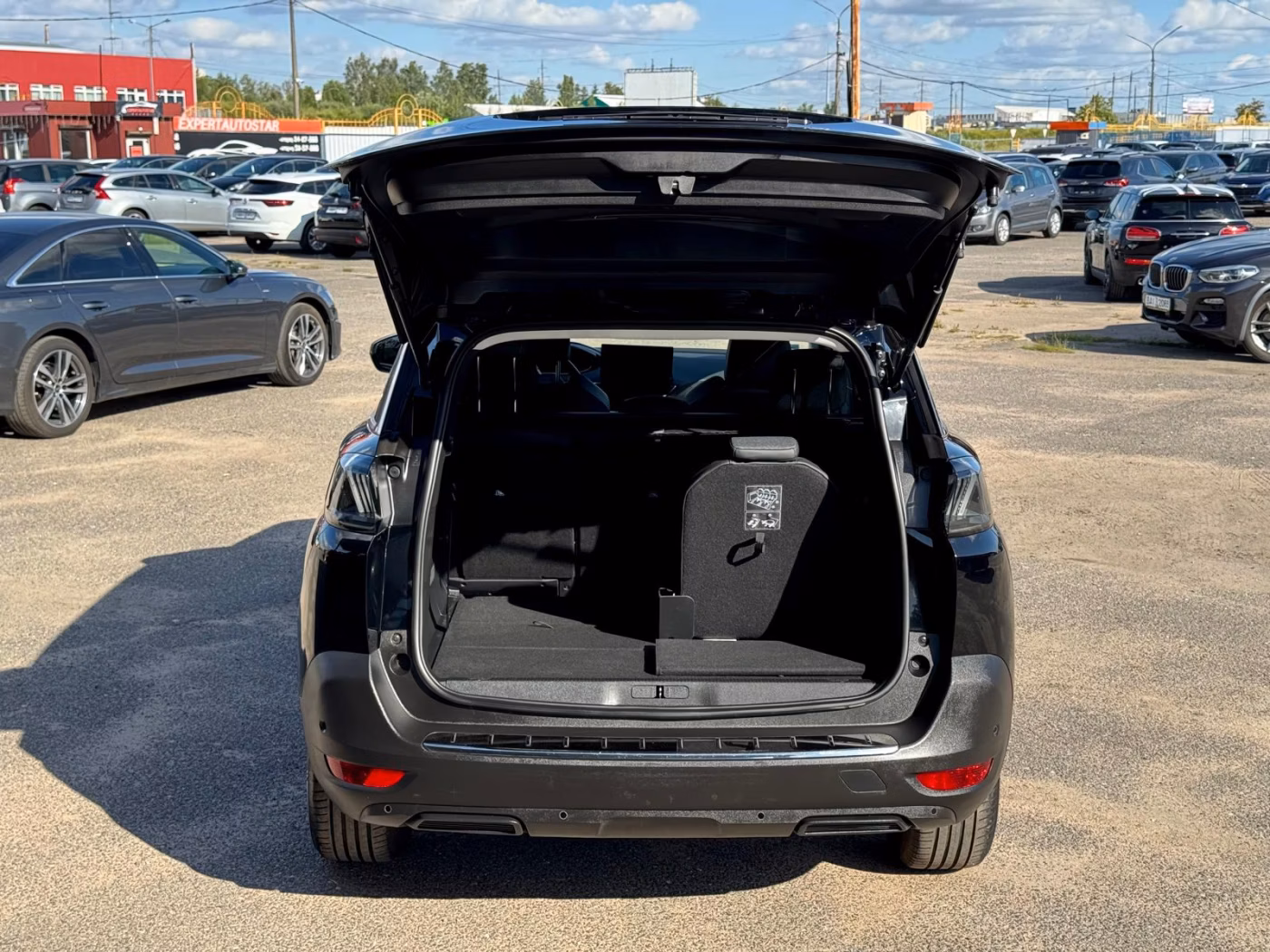 Peugeot 5008 фото 7