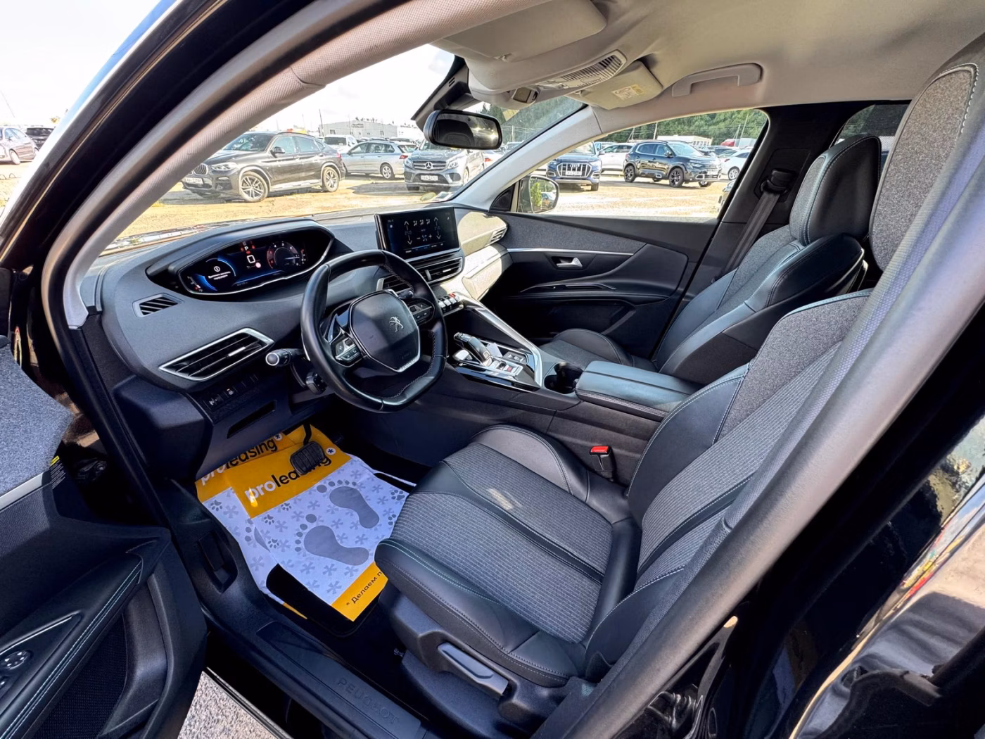 Peugeot 5008 фото 10