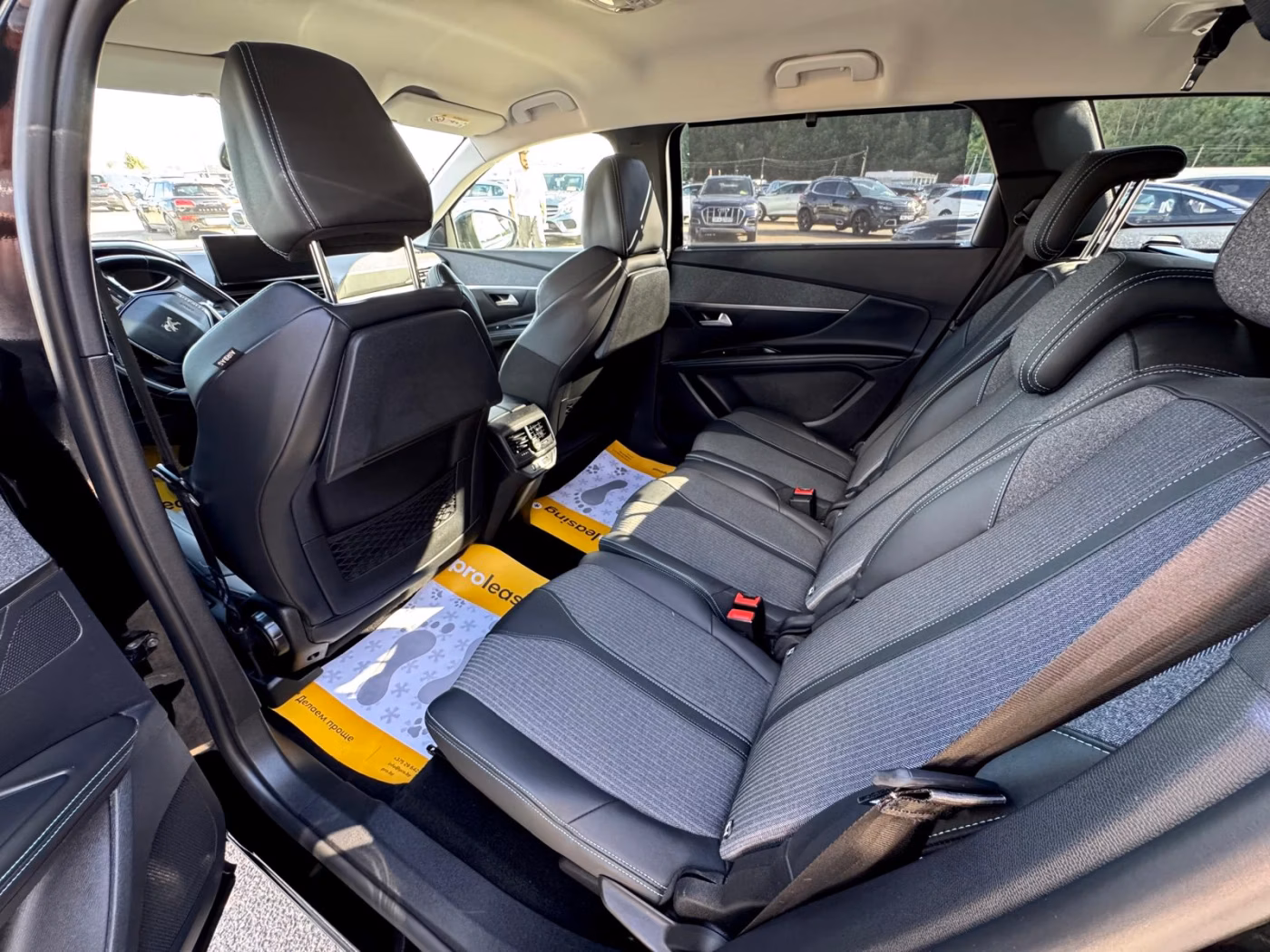 Peugeot 5008 фото 12