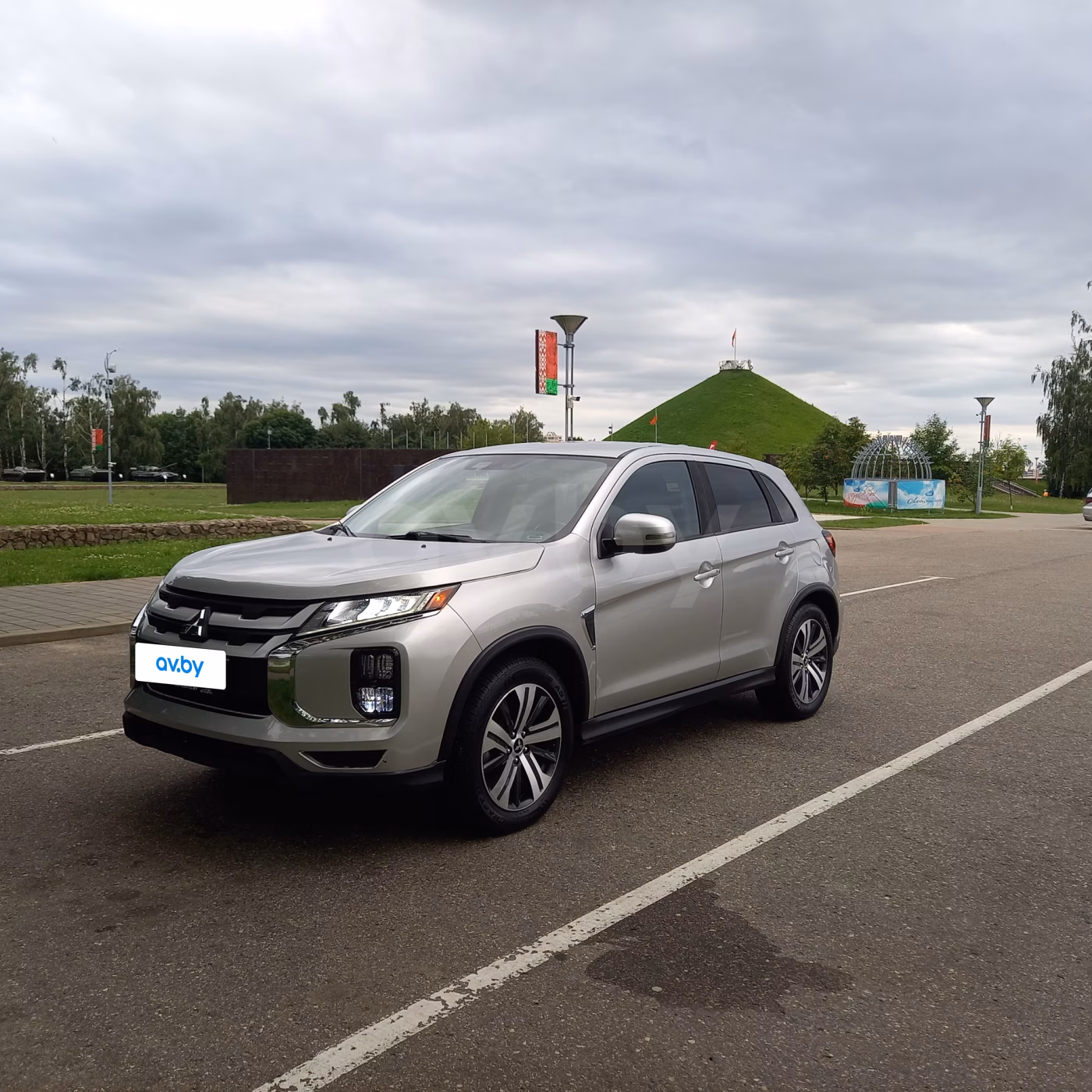 Mitsubishi Outlander Sport фото 6