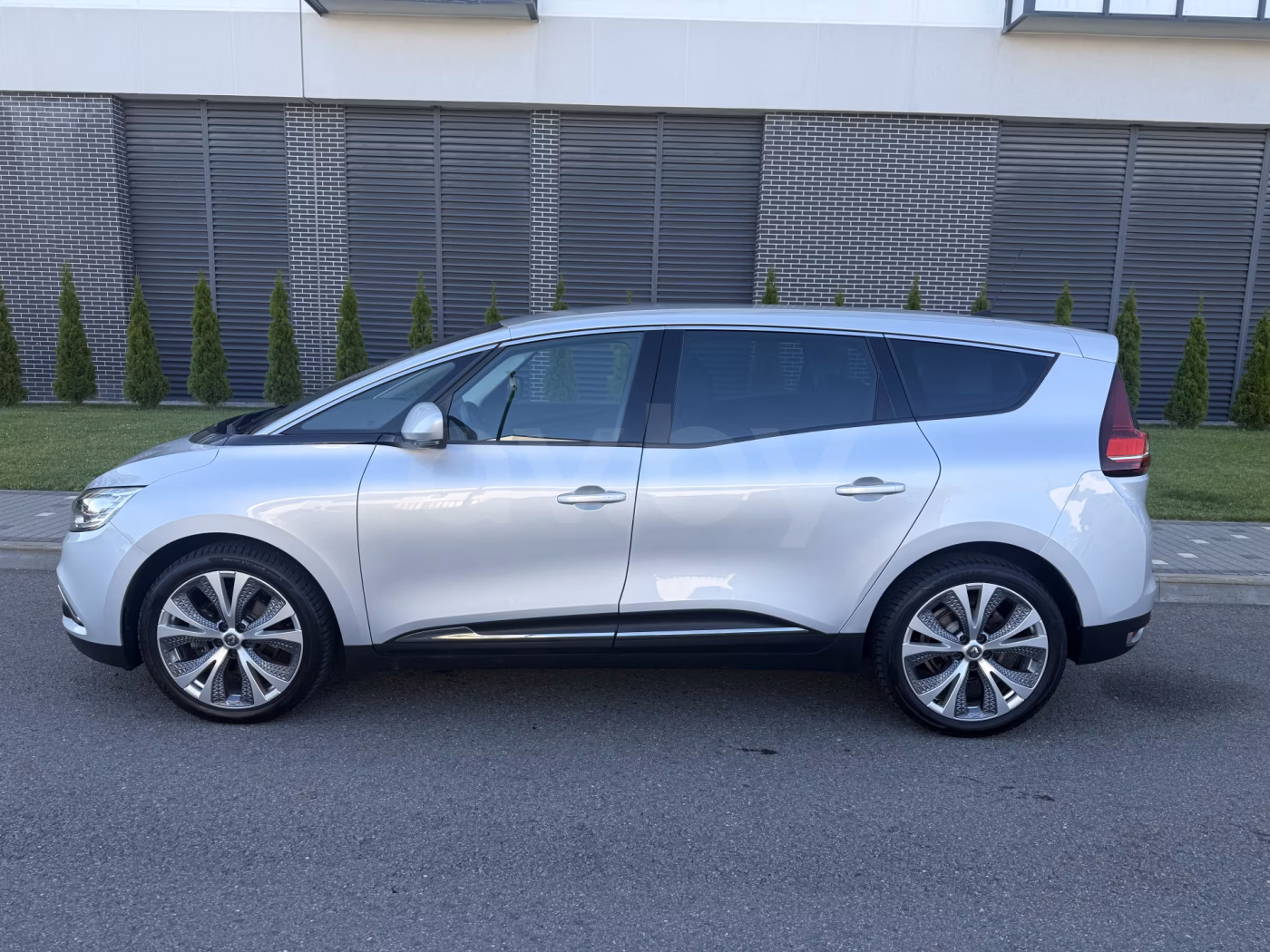 Renault Grand Scenic фото 5
